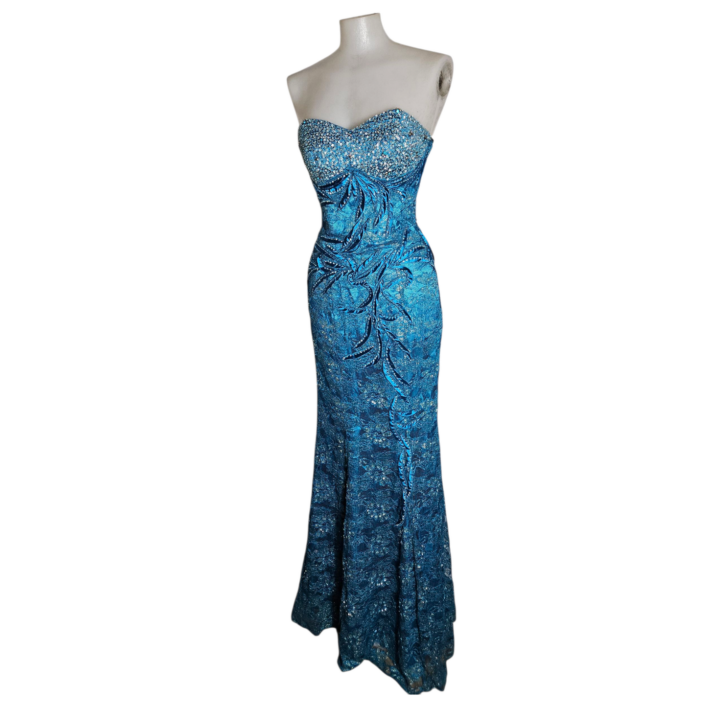 Robe de soirée brodée de perles et sequins