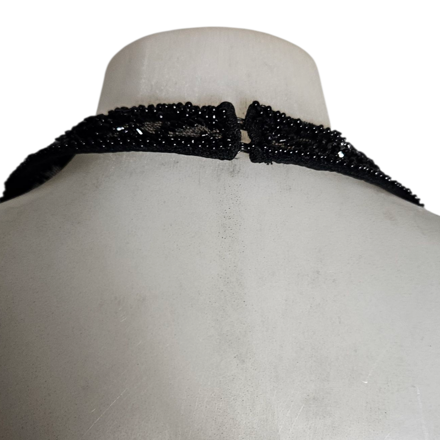 Ensemble satiné brodé de perles