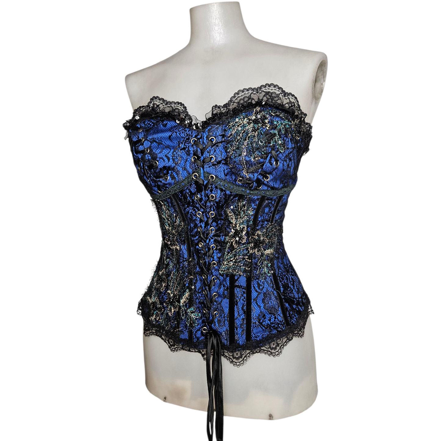 Corset brodé