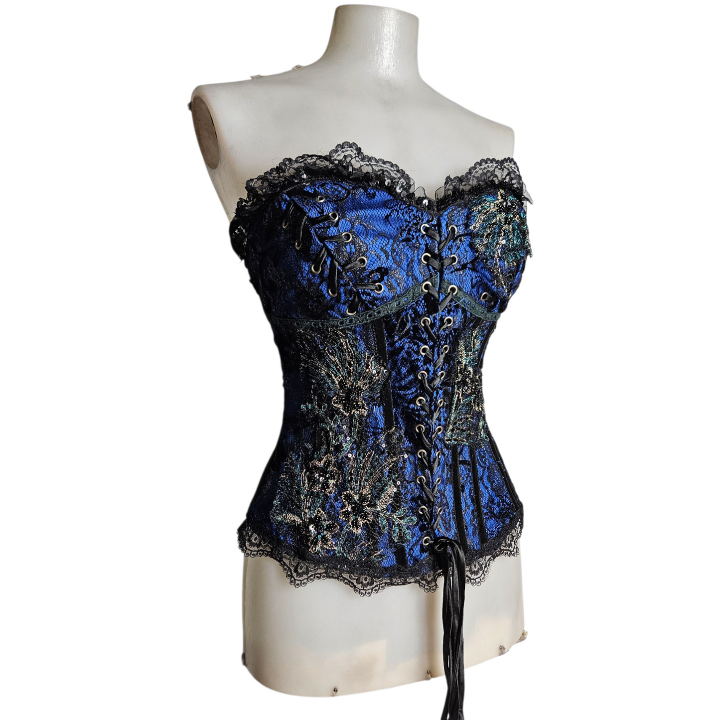 Corset brodé