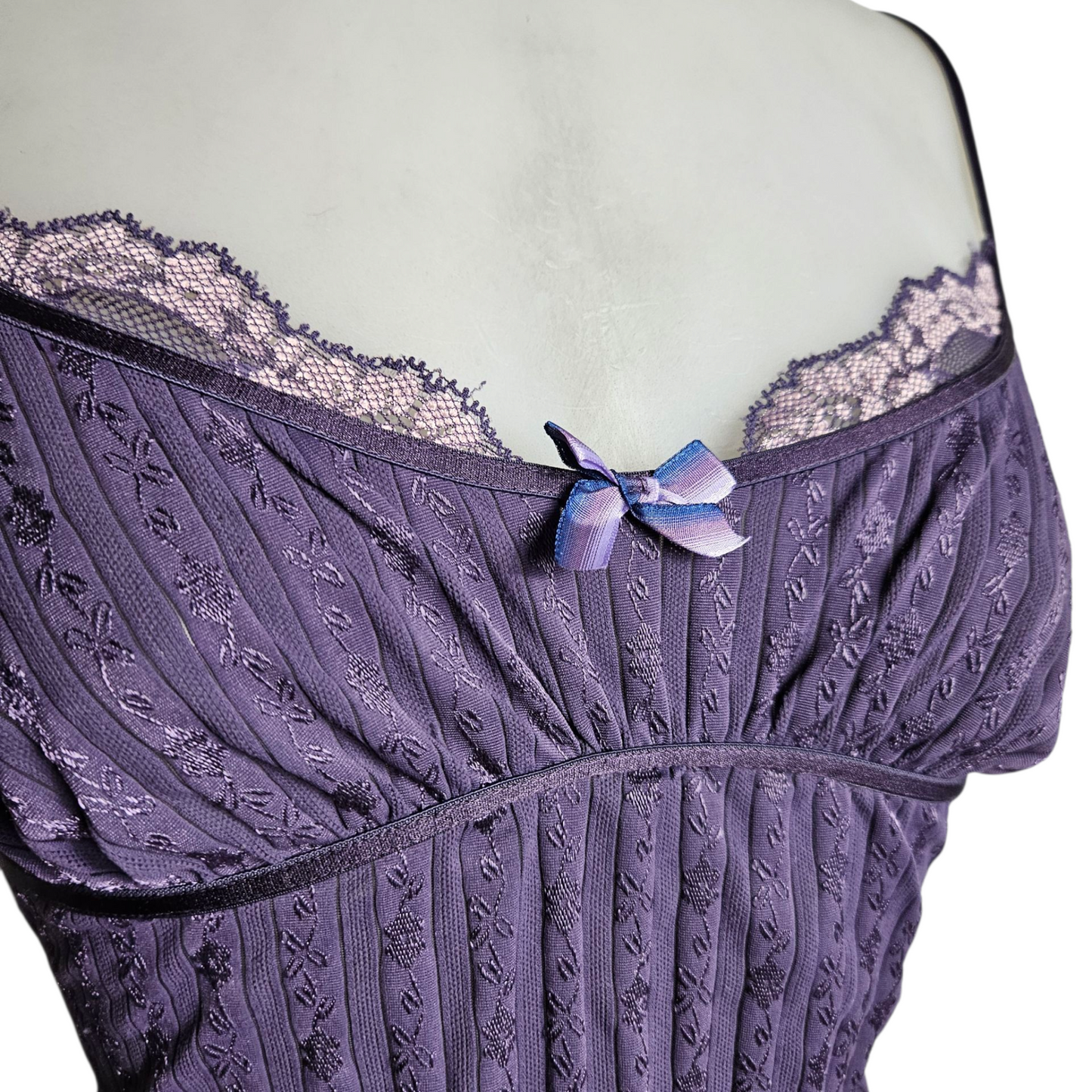 Haut rayé satin et dentelle