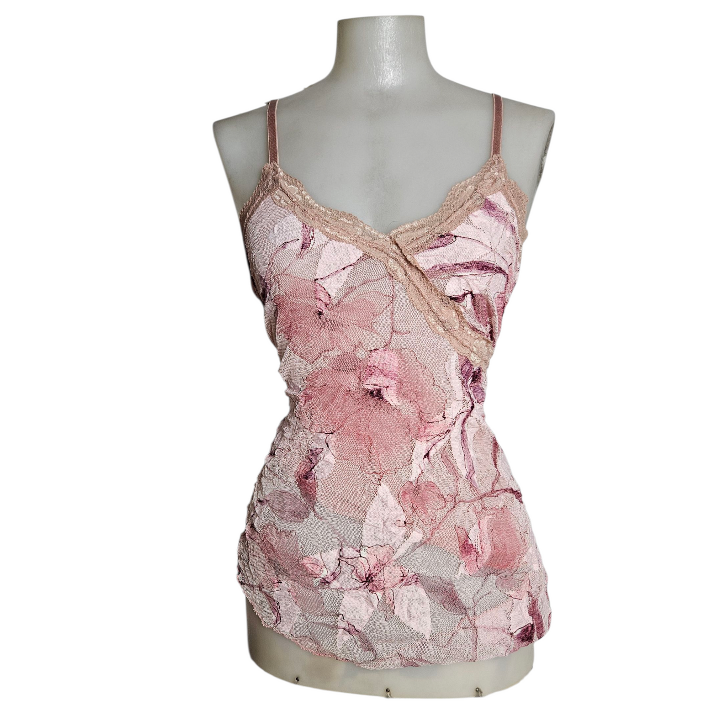 Haut en dentelle florale tons roses
