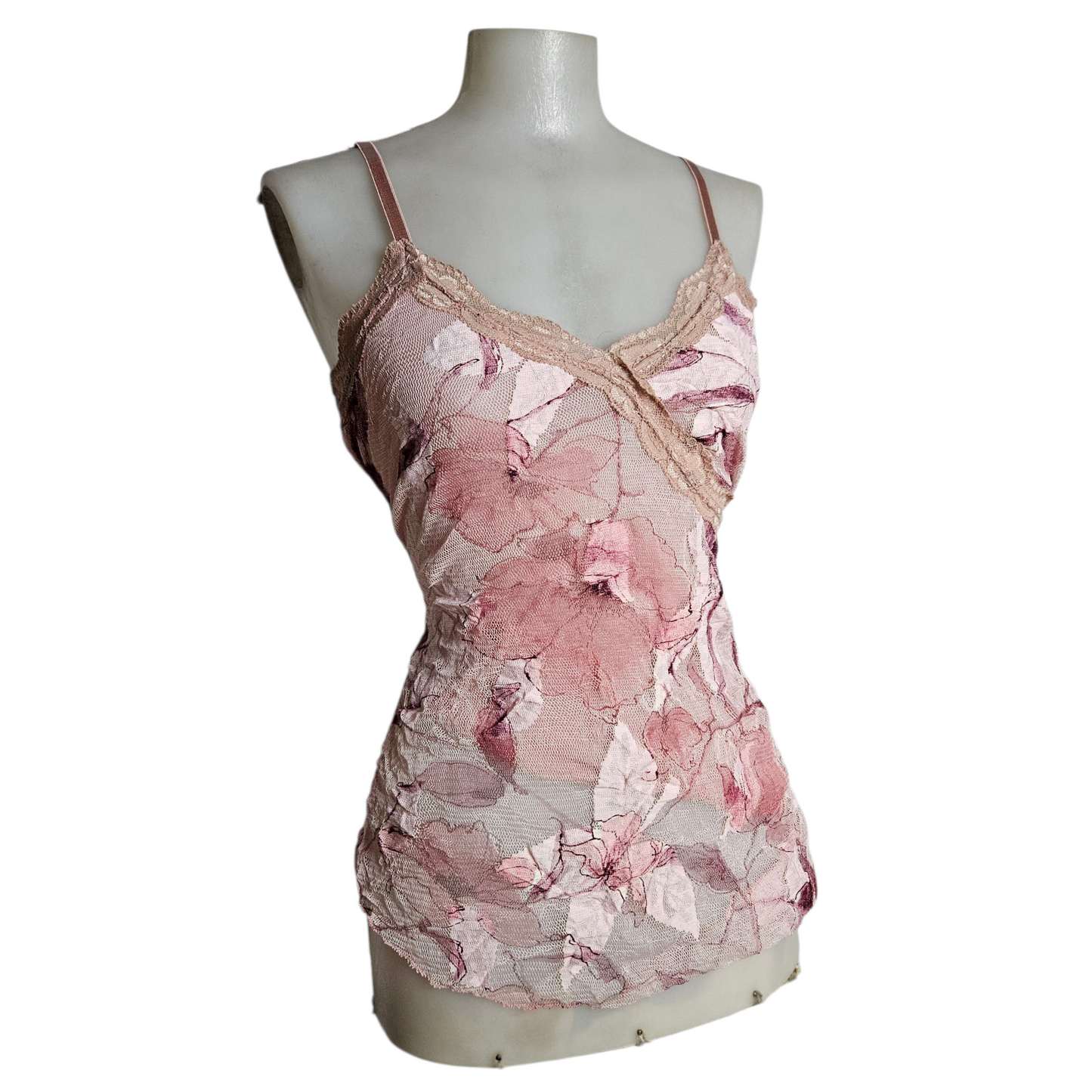 Haut en dentelle florale tons roses