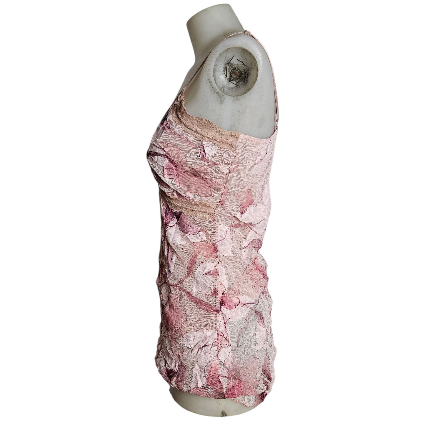 Haut en dentelle florale tons roses