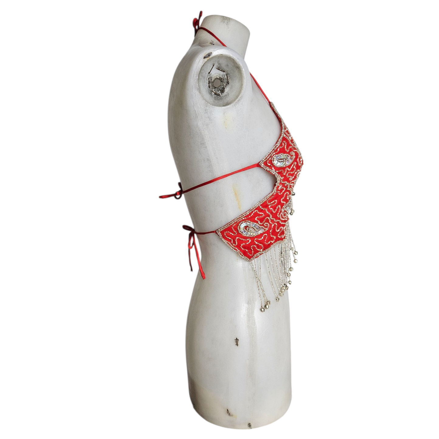 Haut papillon rouge brodé de perles et sequins