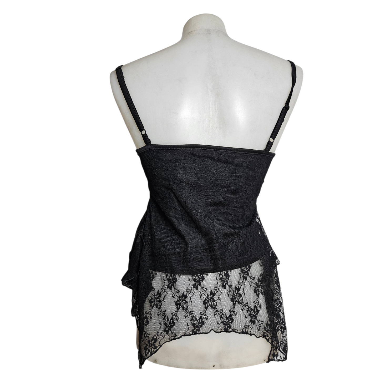 Haut asymétrique noir en dentelle avec broche