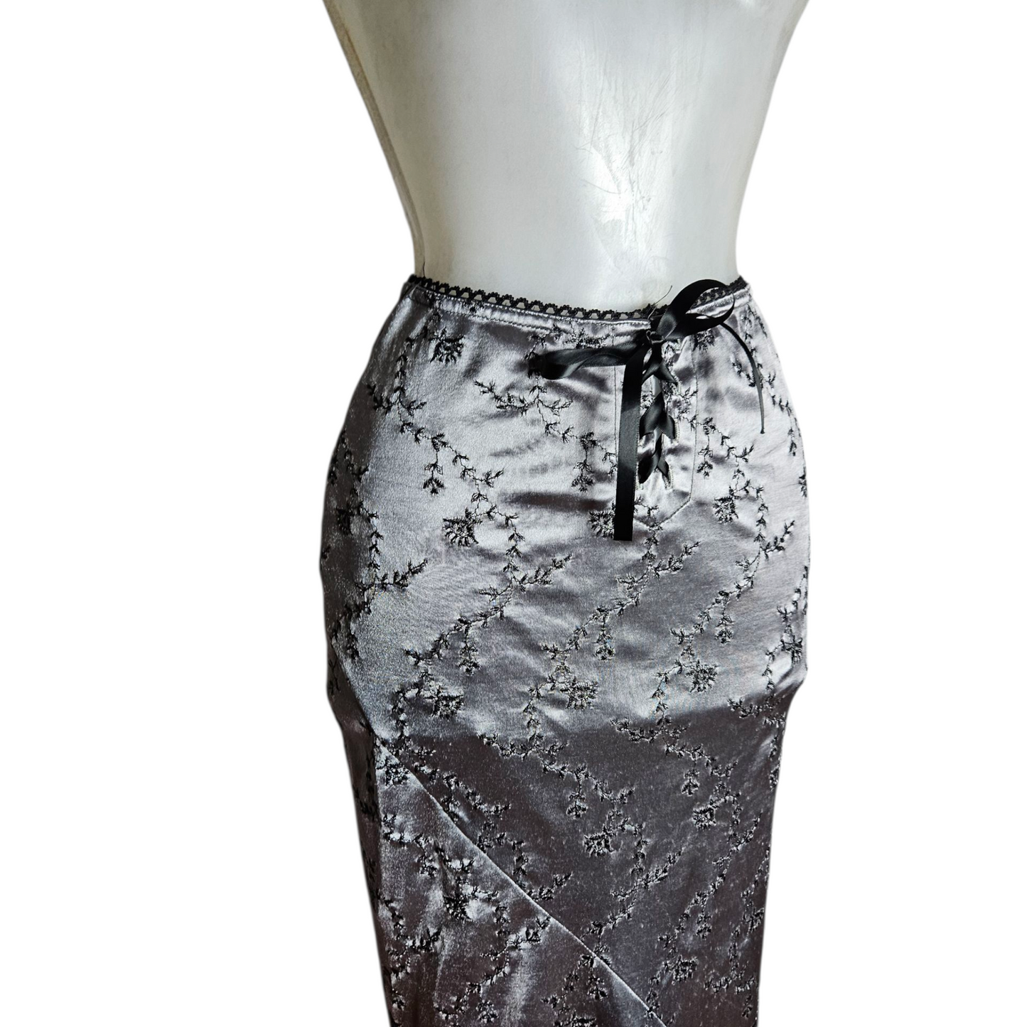 Jupe irisée motifs floral noir