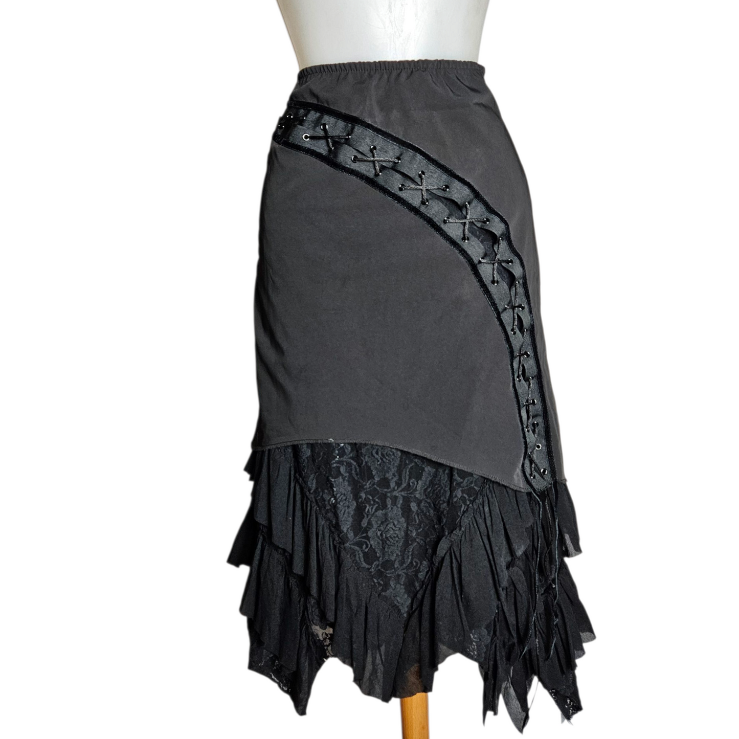 Overlay skirt with lace and lacing details