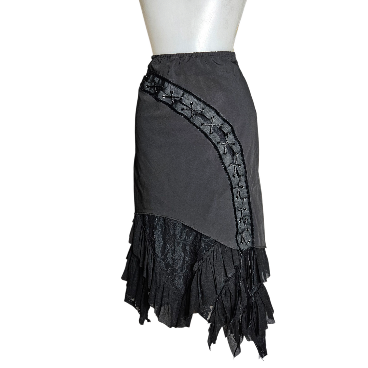 Overlay skirt with lace and lacing details