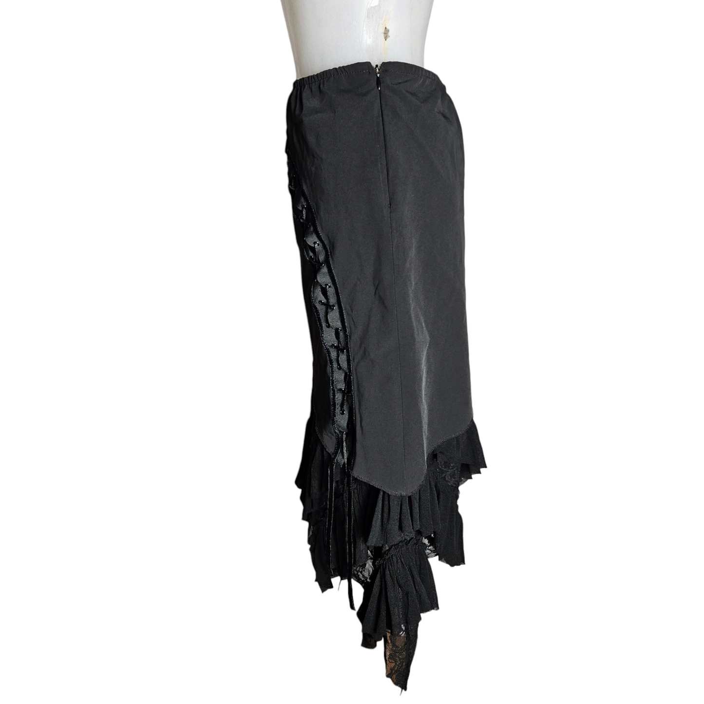 Overlay skirt with lace and lacing details
