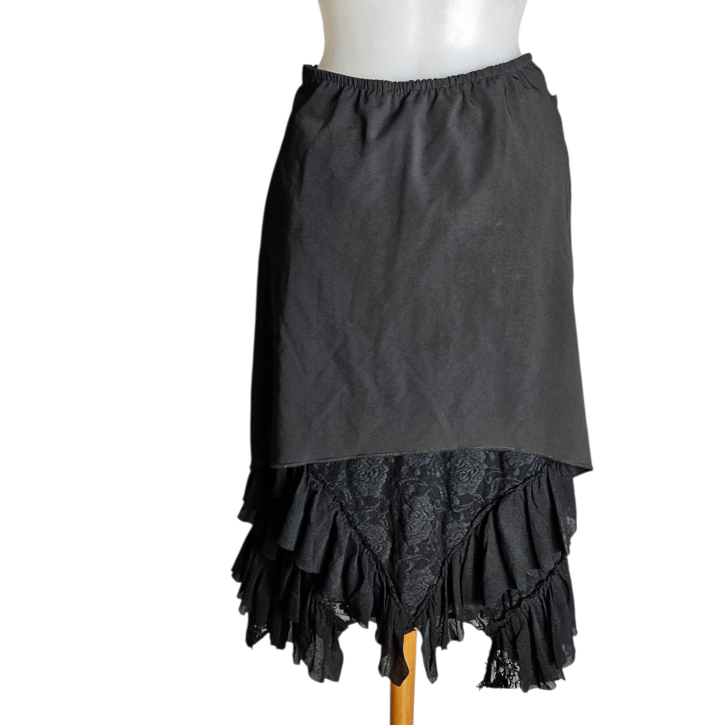 Overlay skirt with lace and lacing details