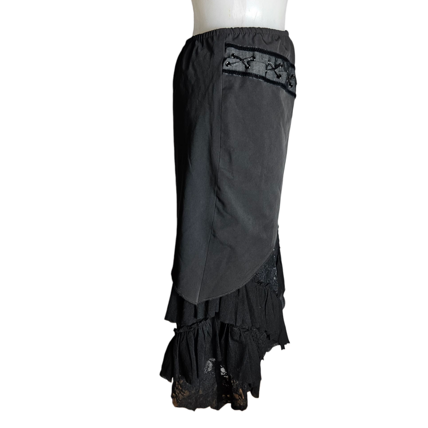 Overlay skirt with lace and lacing details
