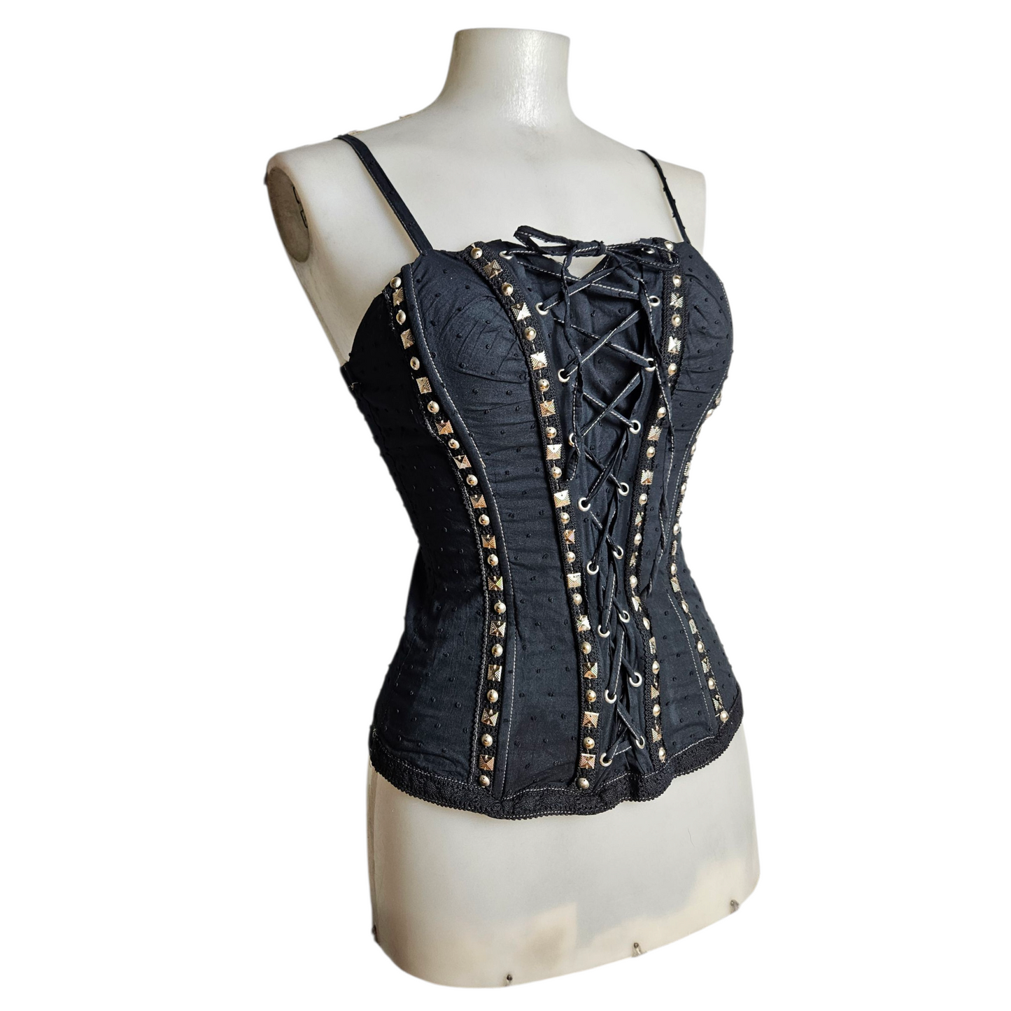 Haut esprit corset details clous plats