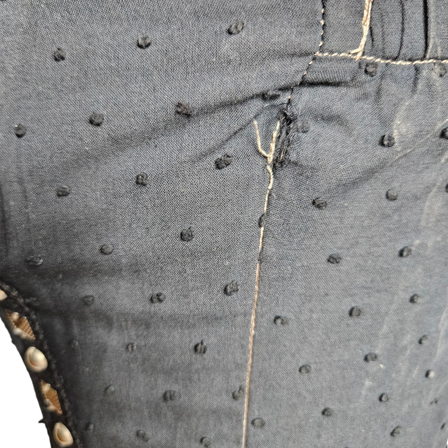 Haut esprit corset details clous plats