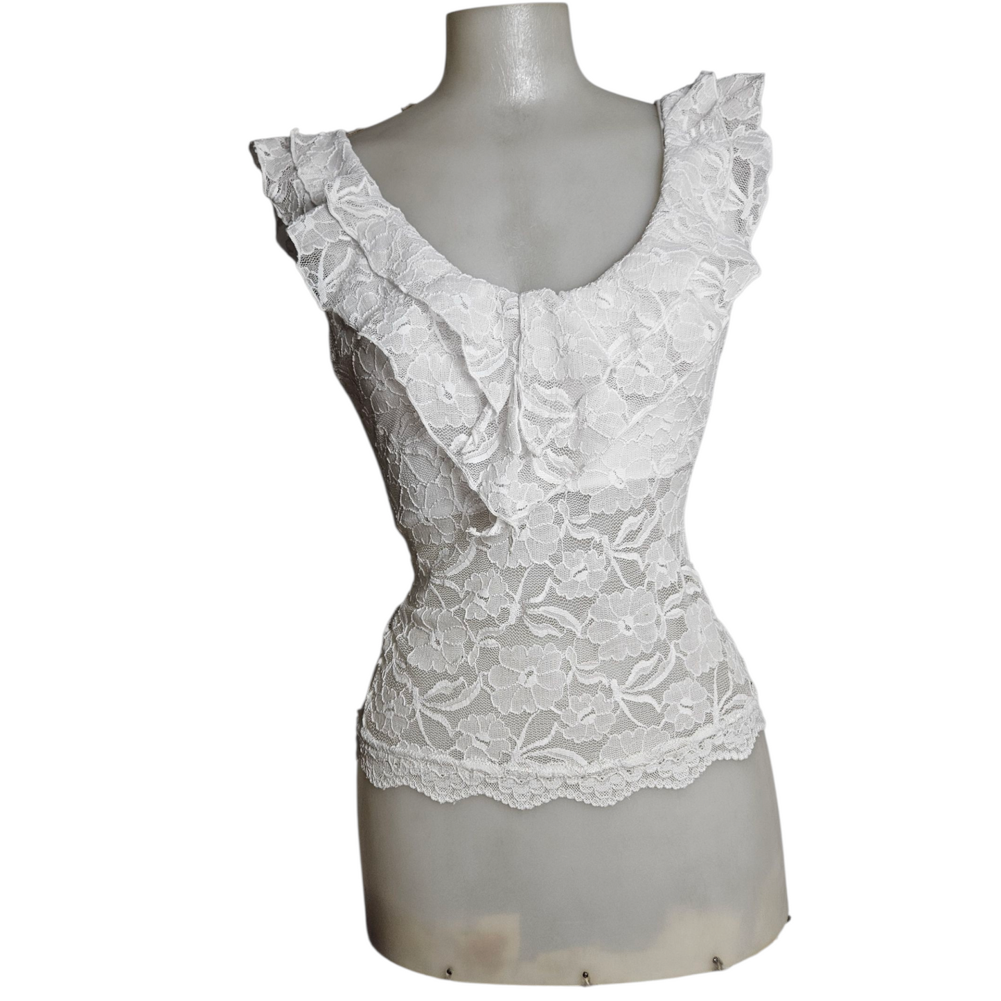 Haut en dentelle blanche à volants
