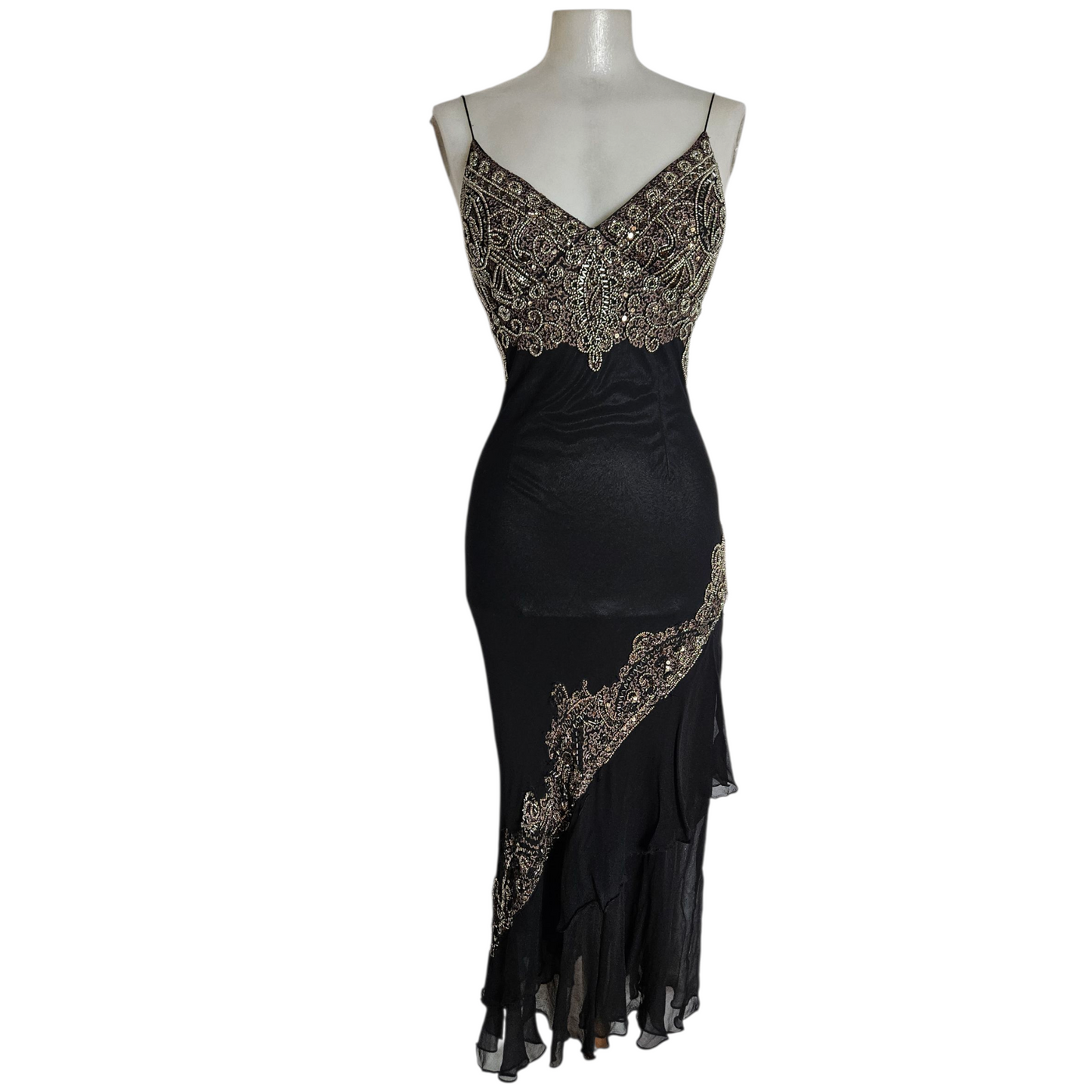 Robe en voile brodé de perles