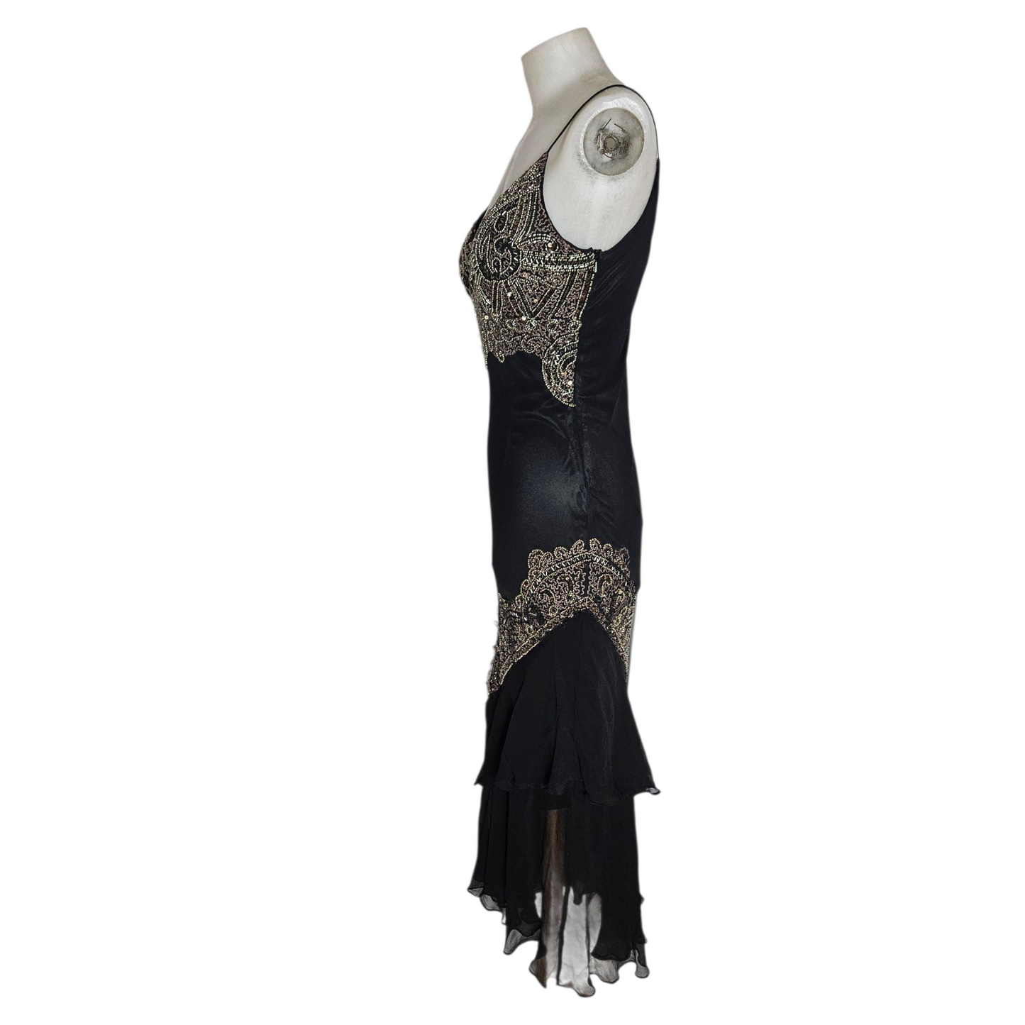Robe en voile brodé de perles