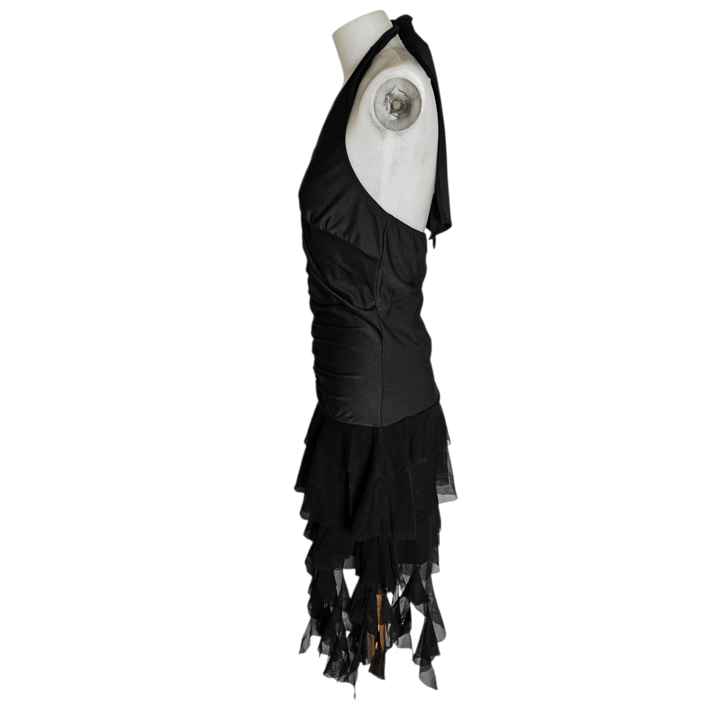 Robe dos nu asymétrique à volants