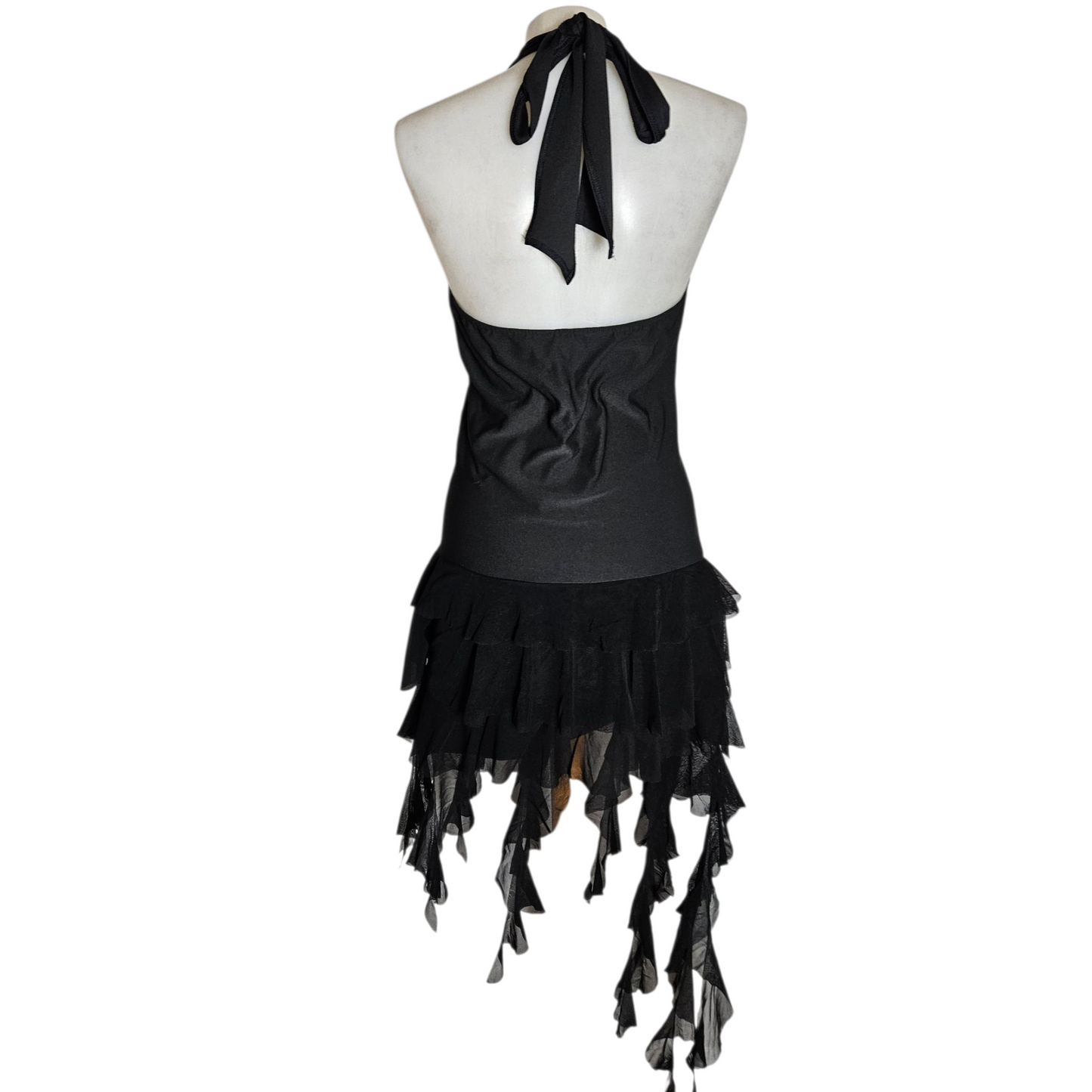 Robe dos nu asymétrique à volants