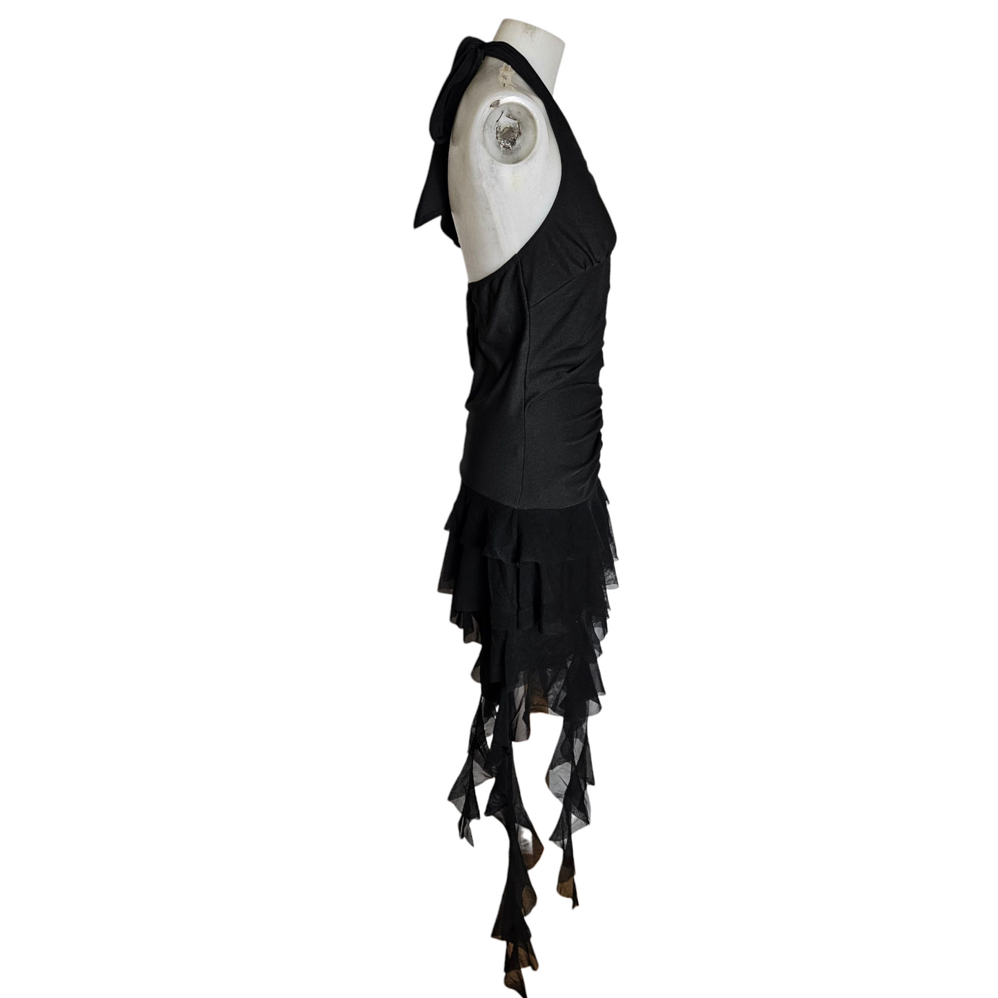 Robe dos nu asymétrique à volants