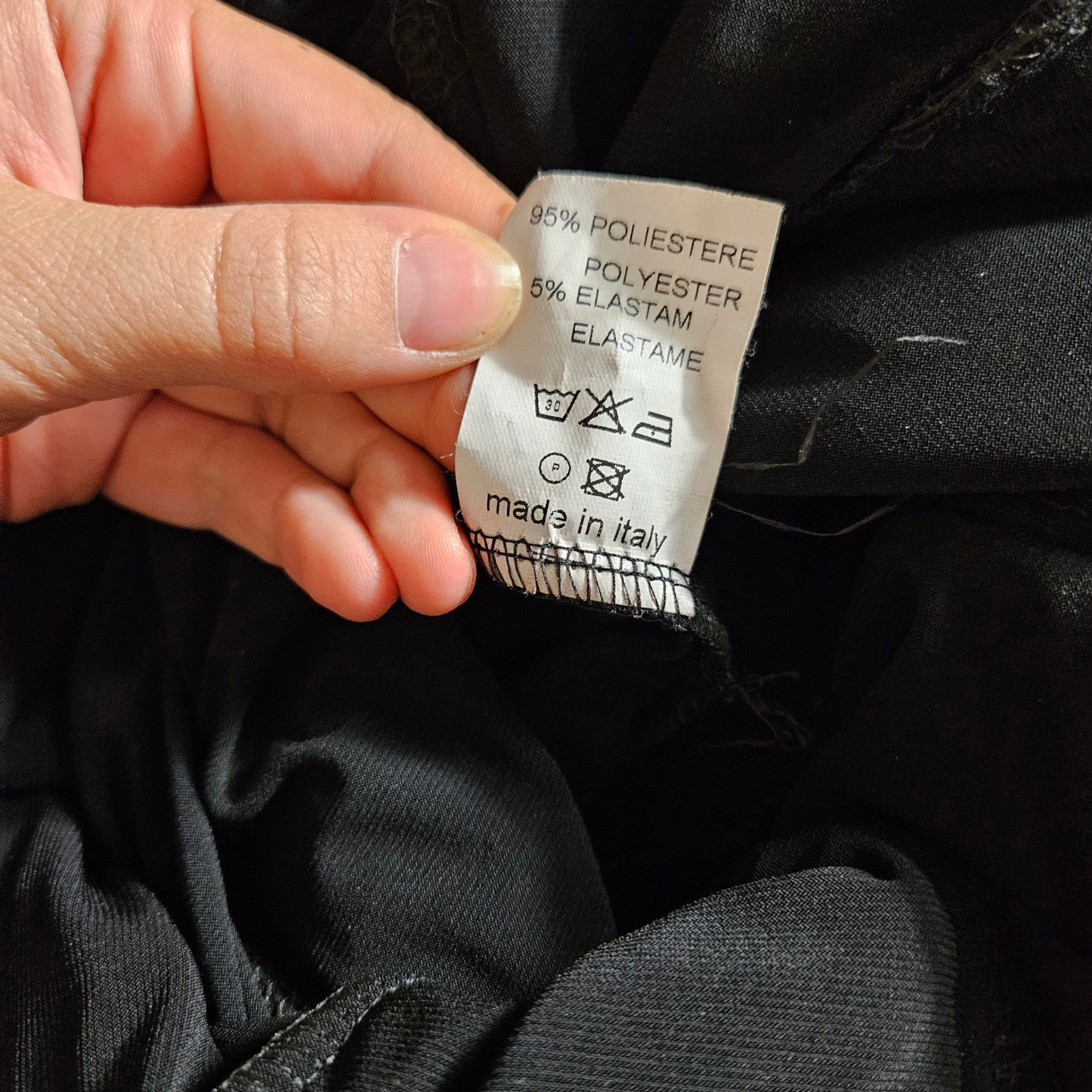 Robe asymétrique déstructurée