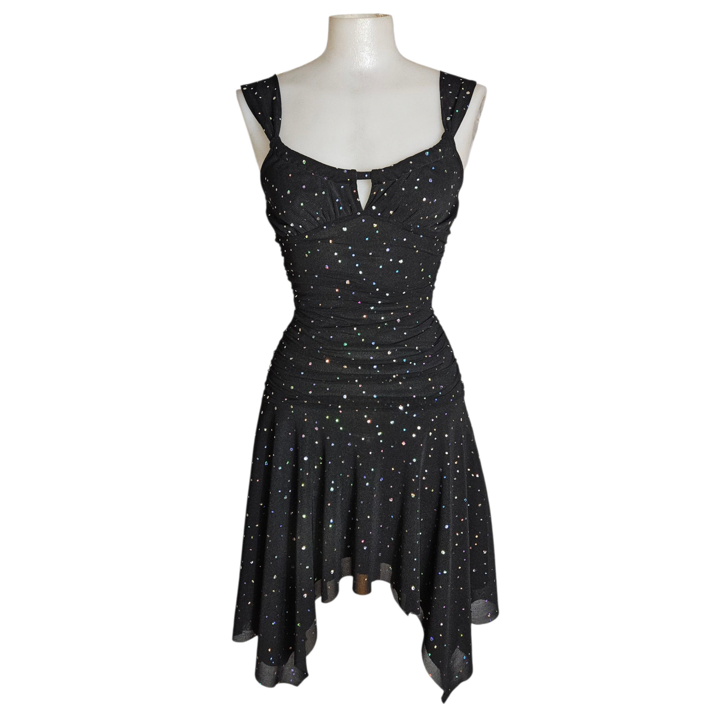 Robe asymétrique en voile détails strass