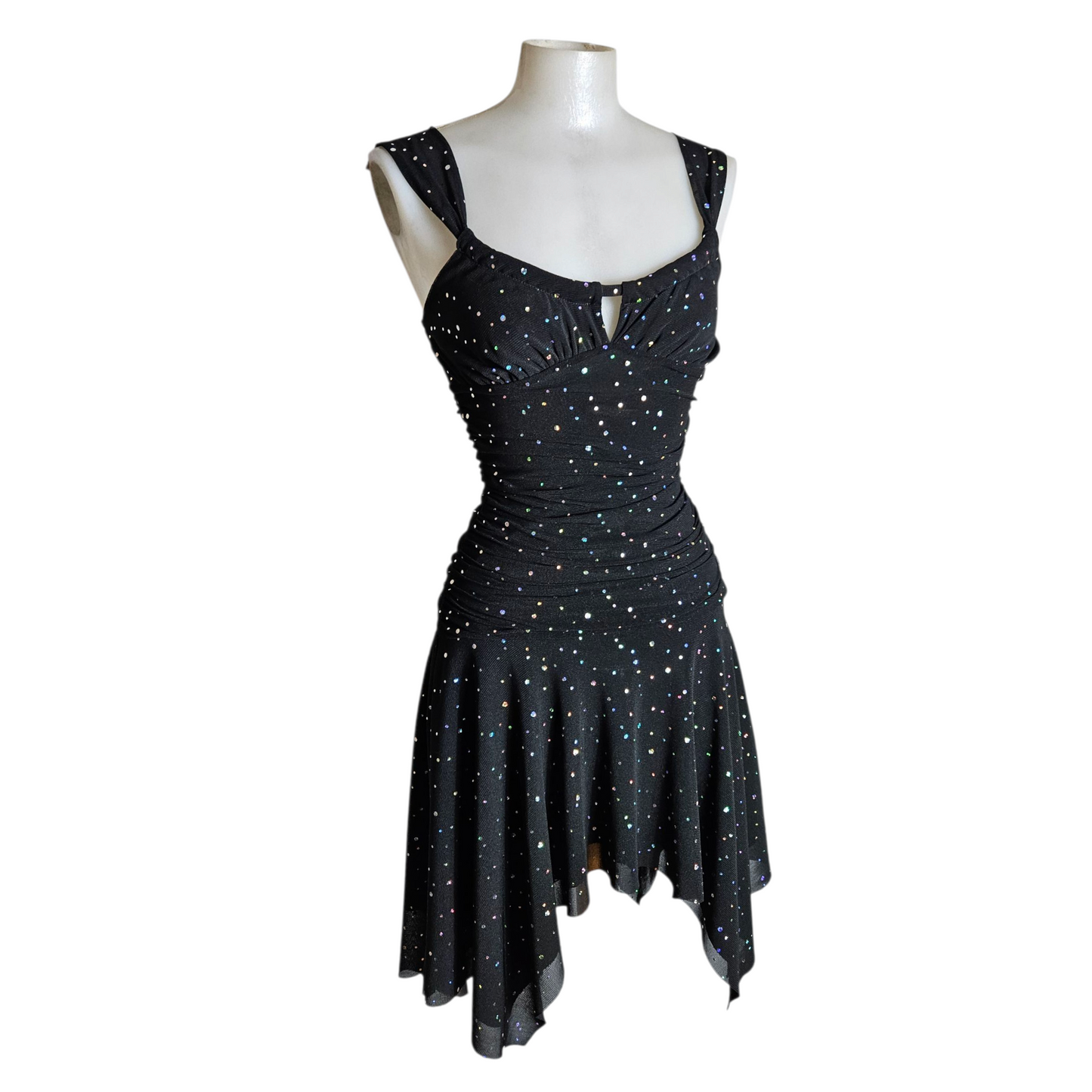 Robe asymétrique en voile détails strass