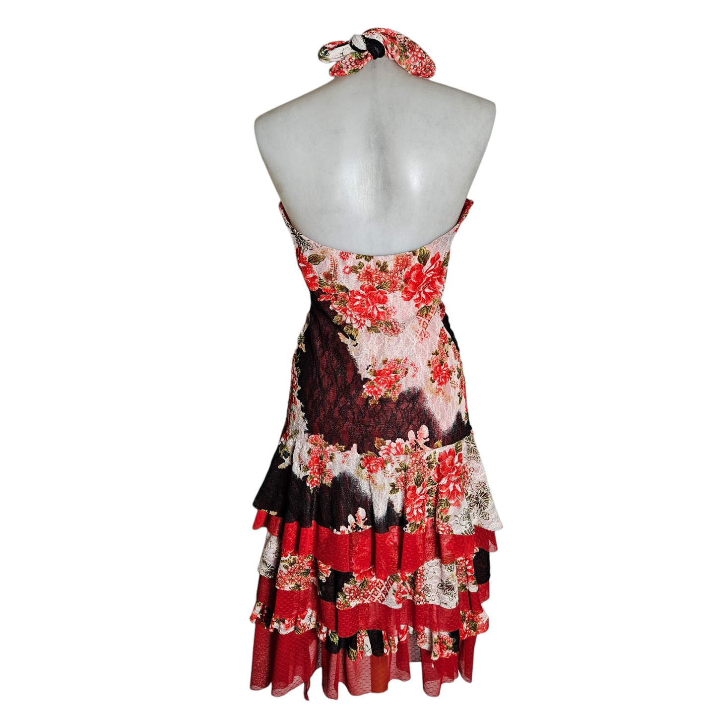 Robe strapless à volants en dentelle