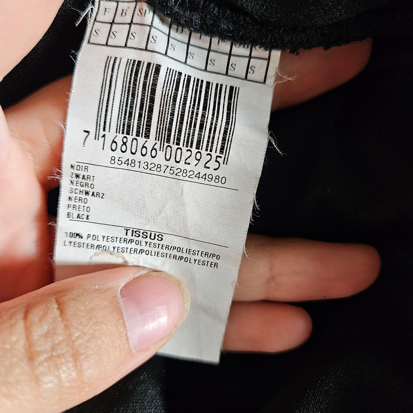 Robe asymétrique en voile détails strass