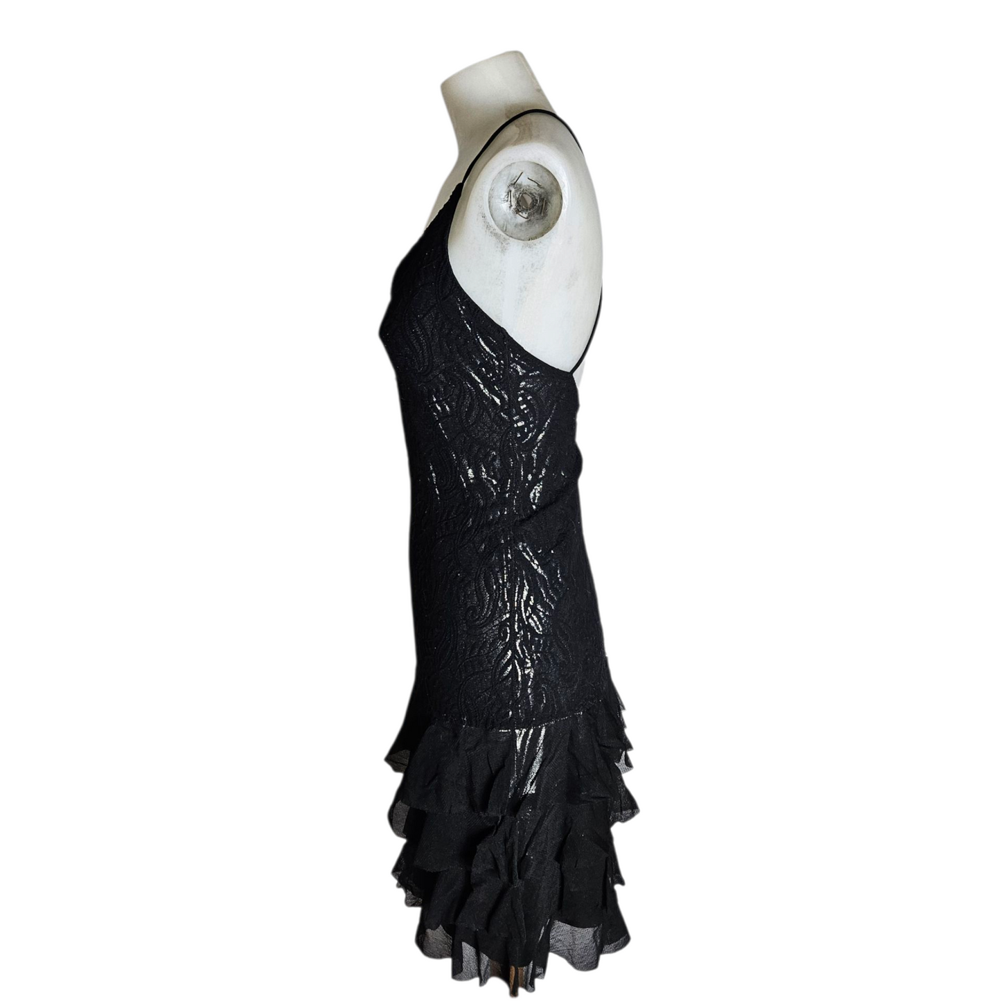 Robe en dentelle doublure argentée
