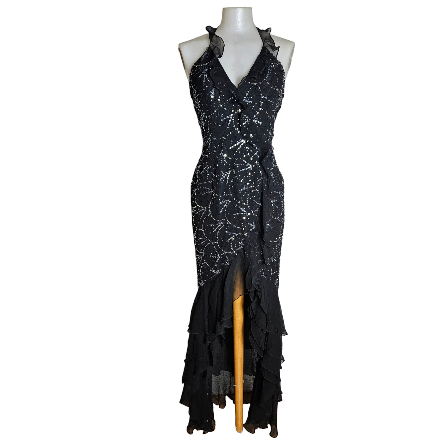 Robe de soirée sos nu brodé de perles, en soie