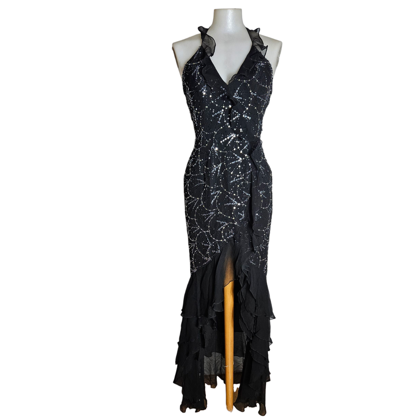Robe de soirée sos nu brodé de perles, en soie
