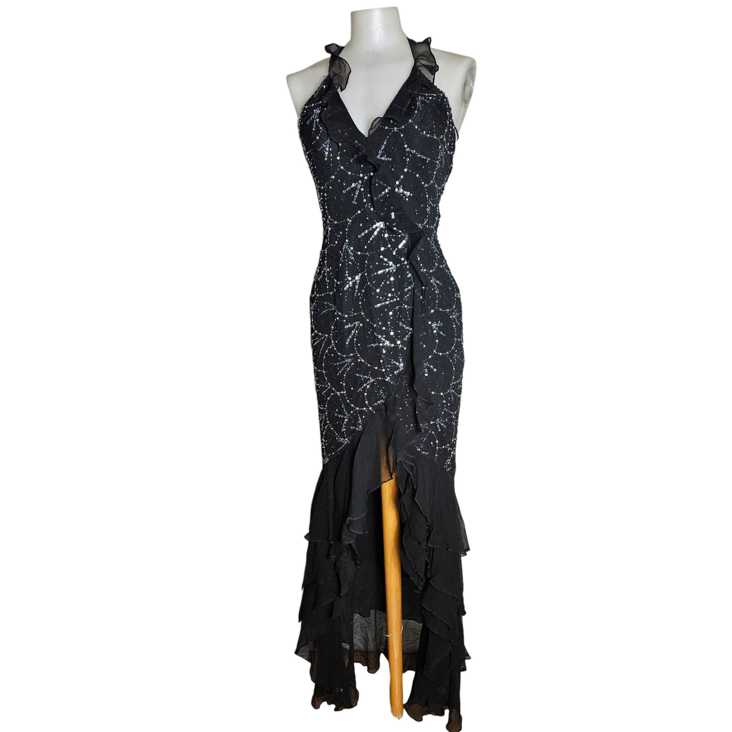 Robe de soirée sos nu brodé de perles, en soie