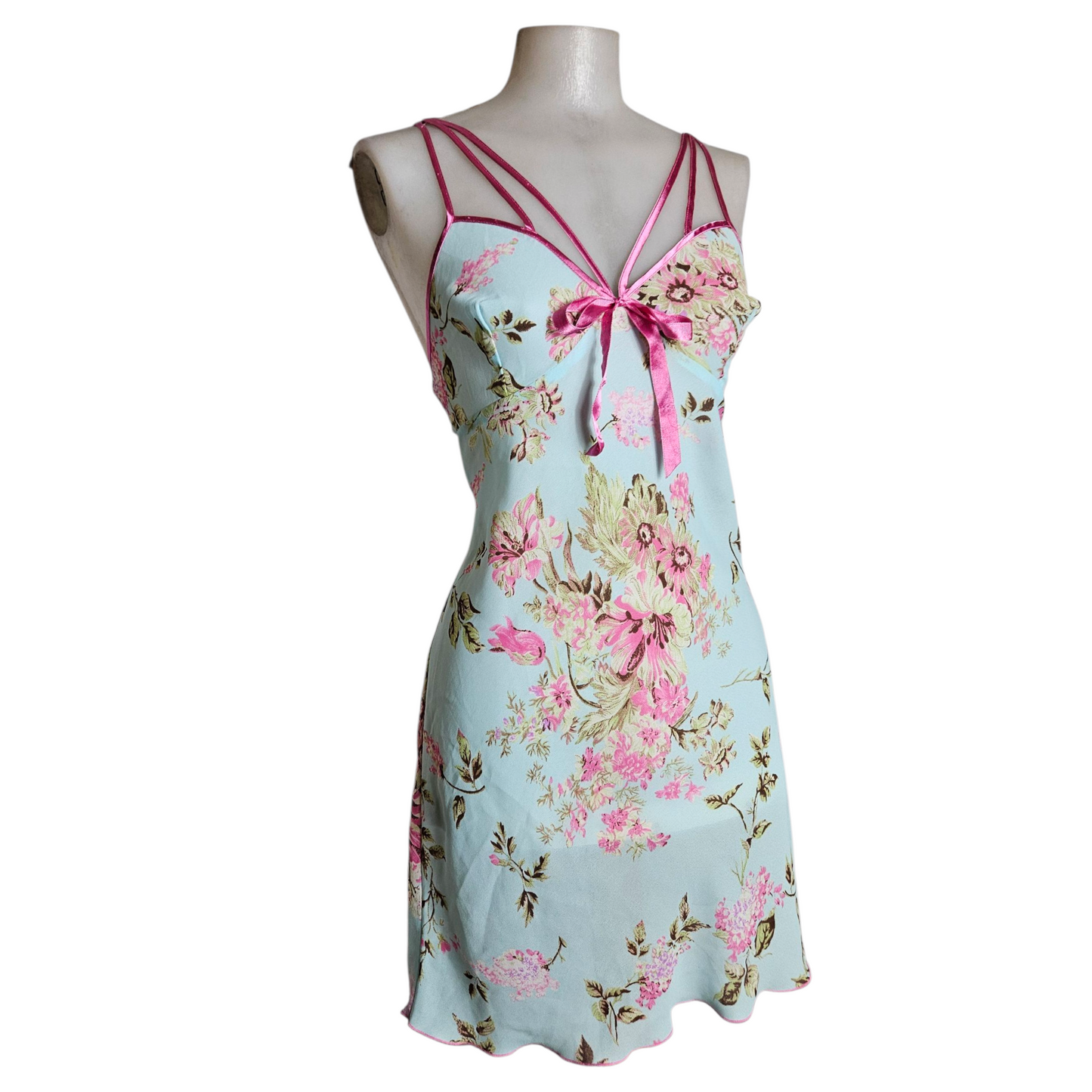 Robe en voile fleurie bleue