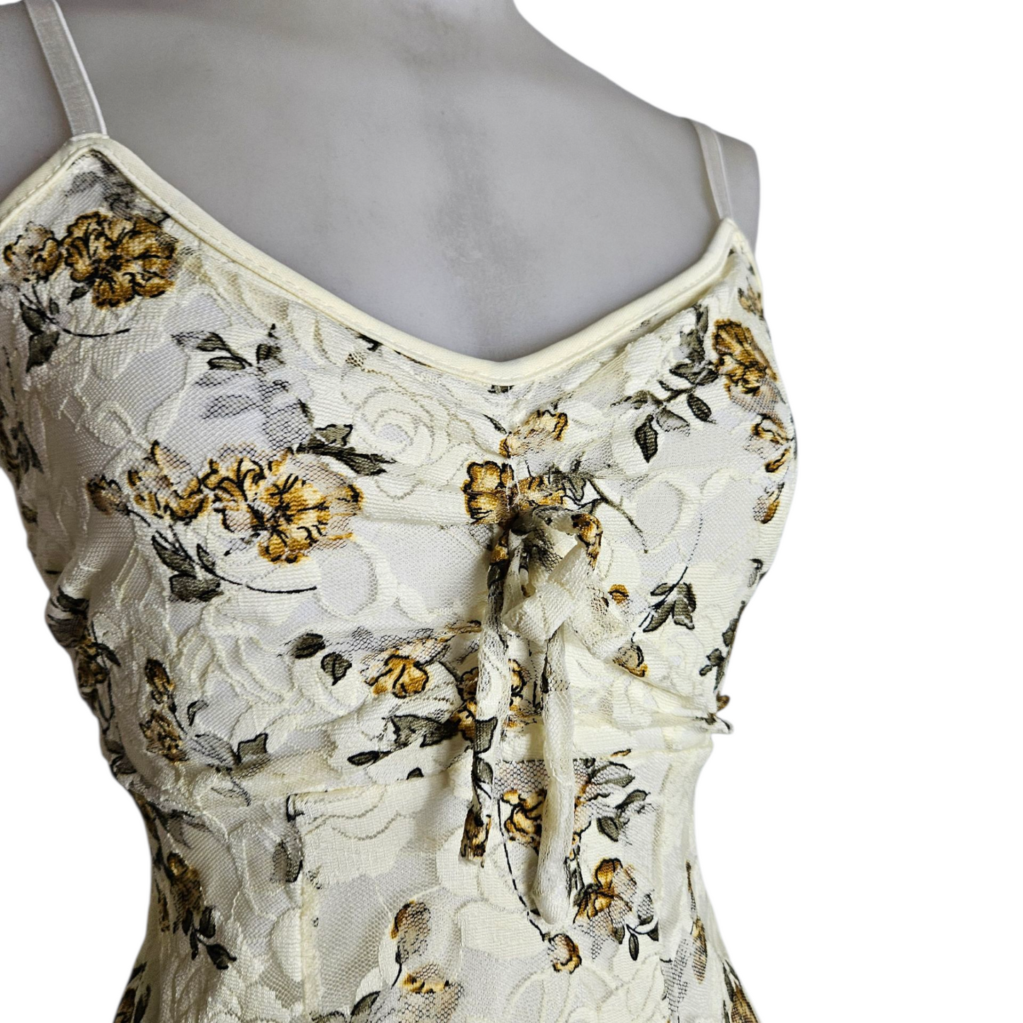 Tunique en voile et dentelle fleurie
