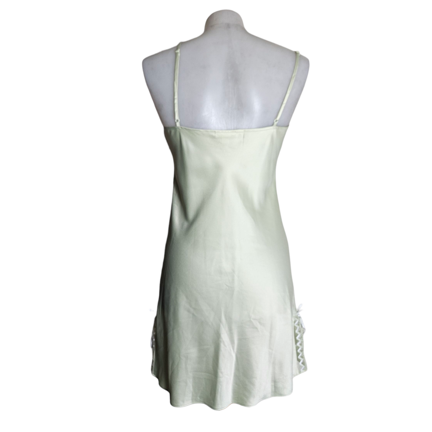 Robe satinée sauge