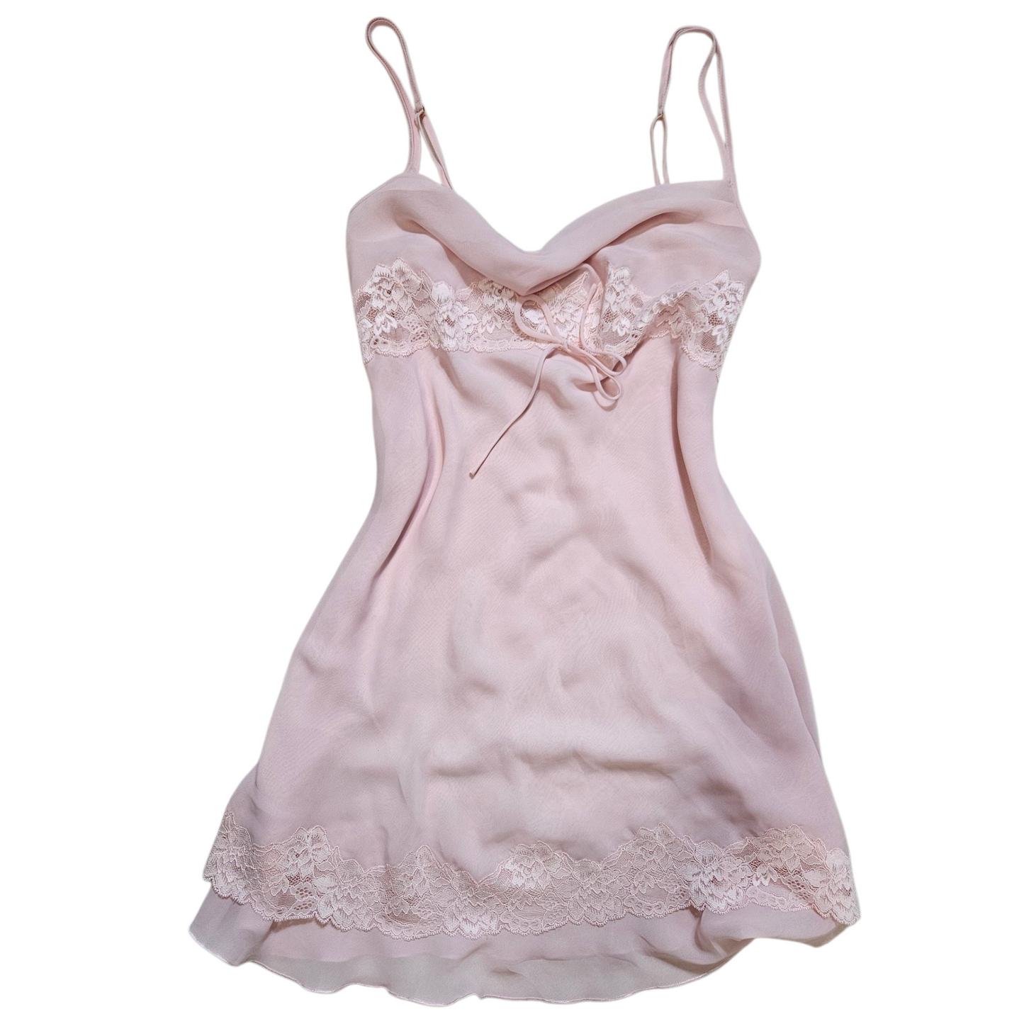 Robe en voile rose poudrée col bénitier