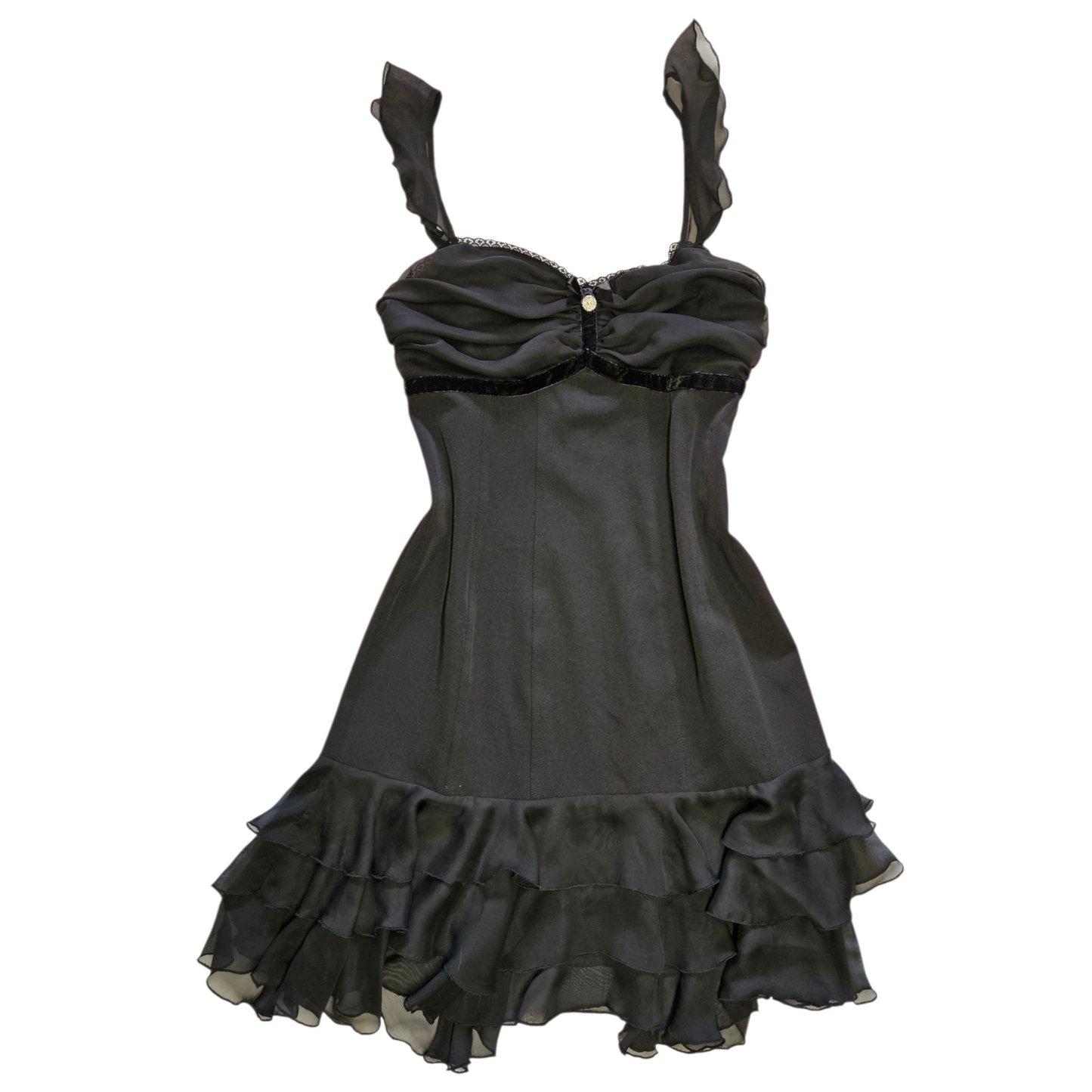 Robe noire à volants
