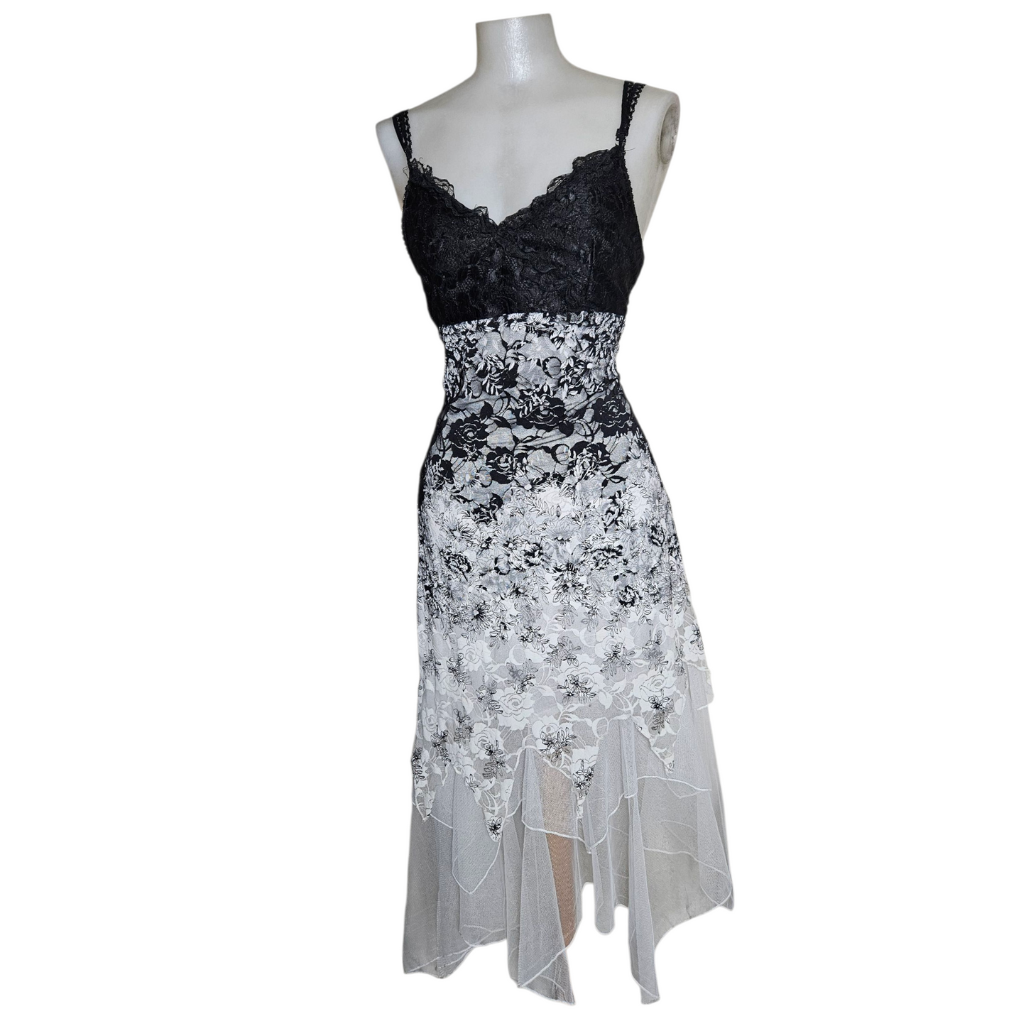 Robe asymétrique en dentelle dégradé noir et blanc
