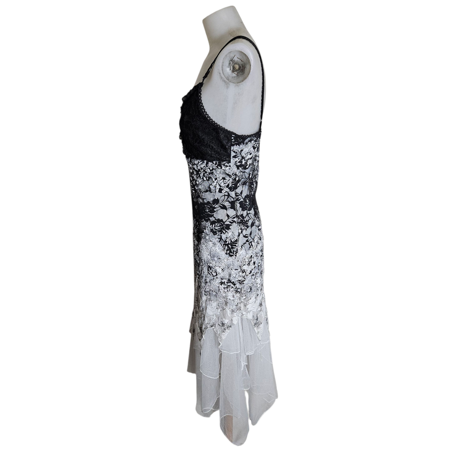 Robe asymétrique en dentelle dégradé noir et blanc