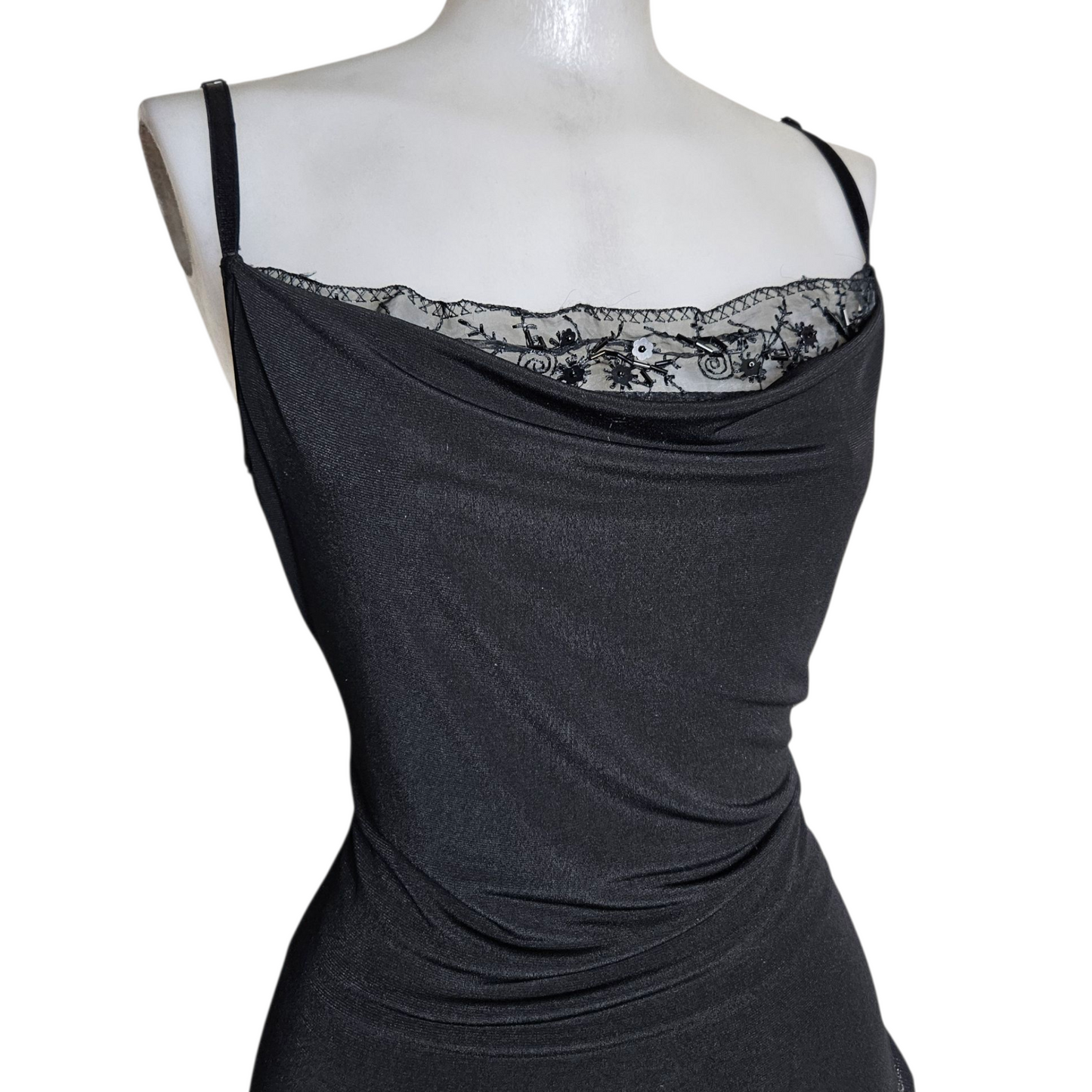 Maxi robe col bénitier noire