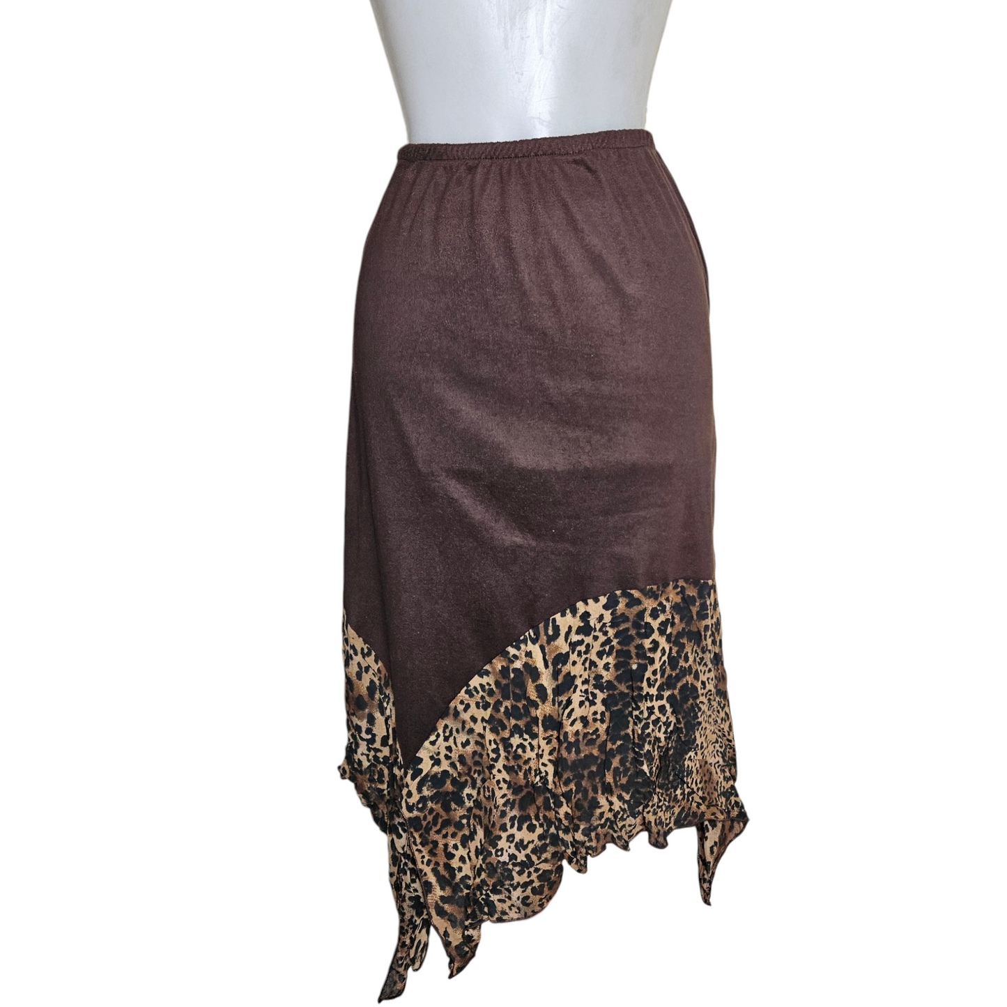 Jupe asymétrique détails voile léopard