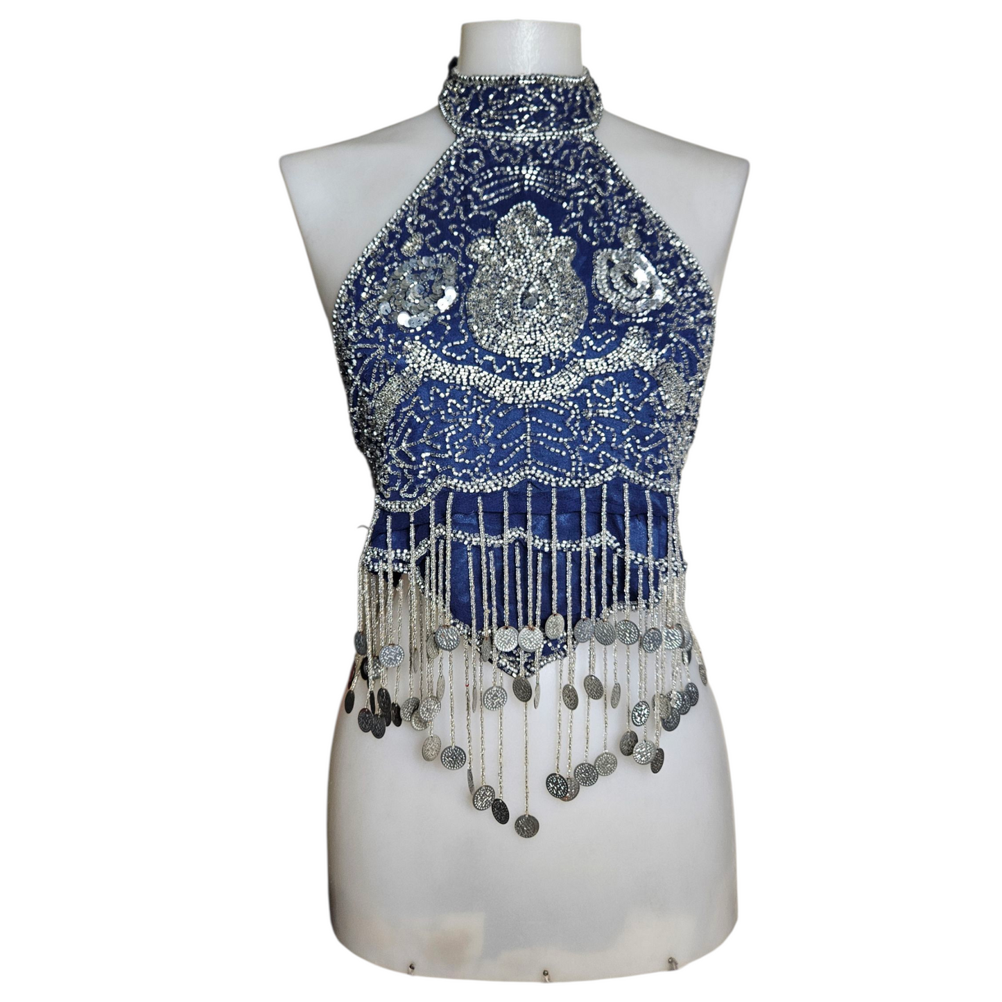Dos nu bleu brodé de perles et sequins argentés