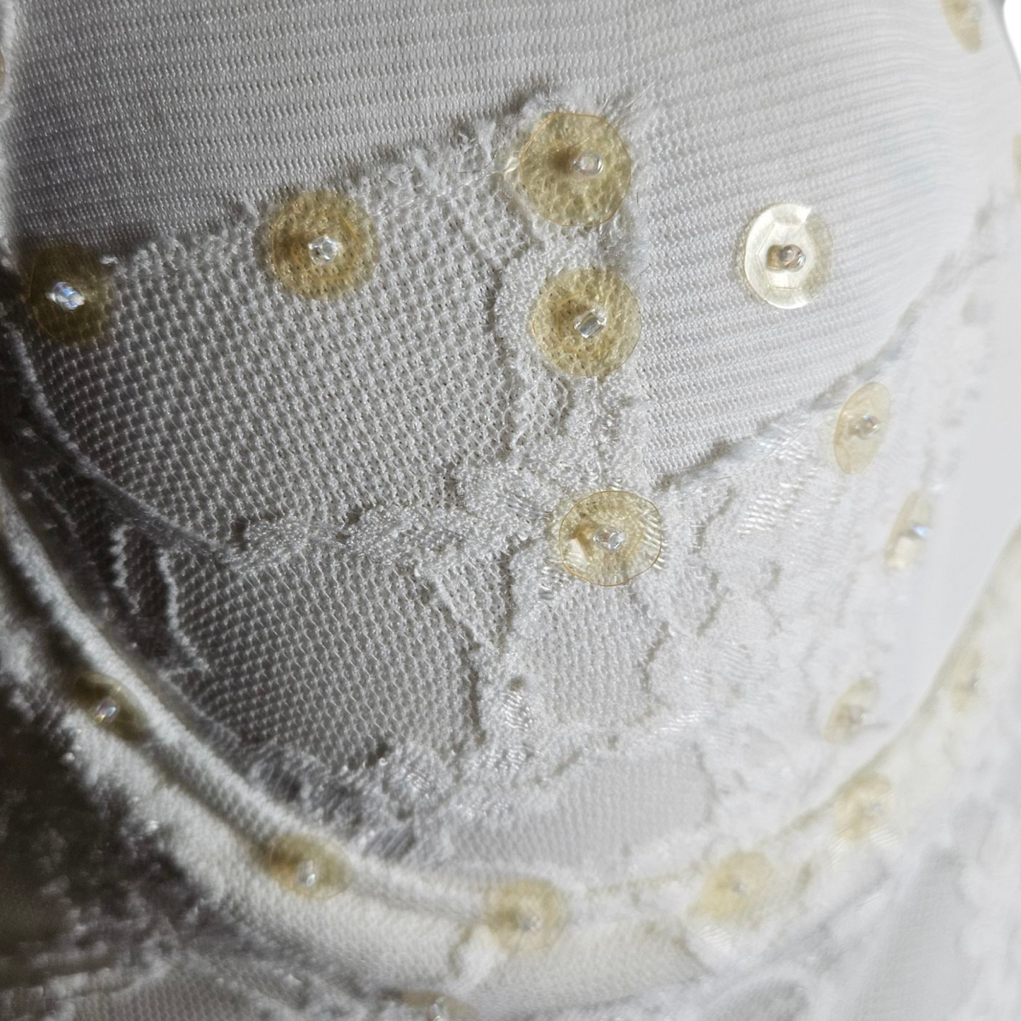 Robe asymétrique dentelle blanche