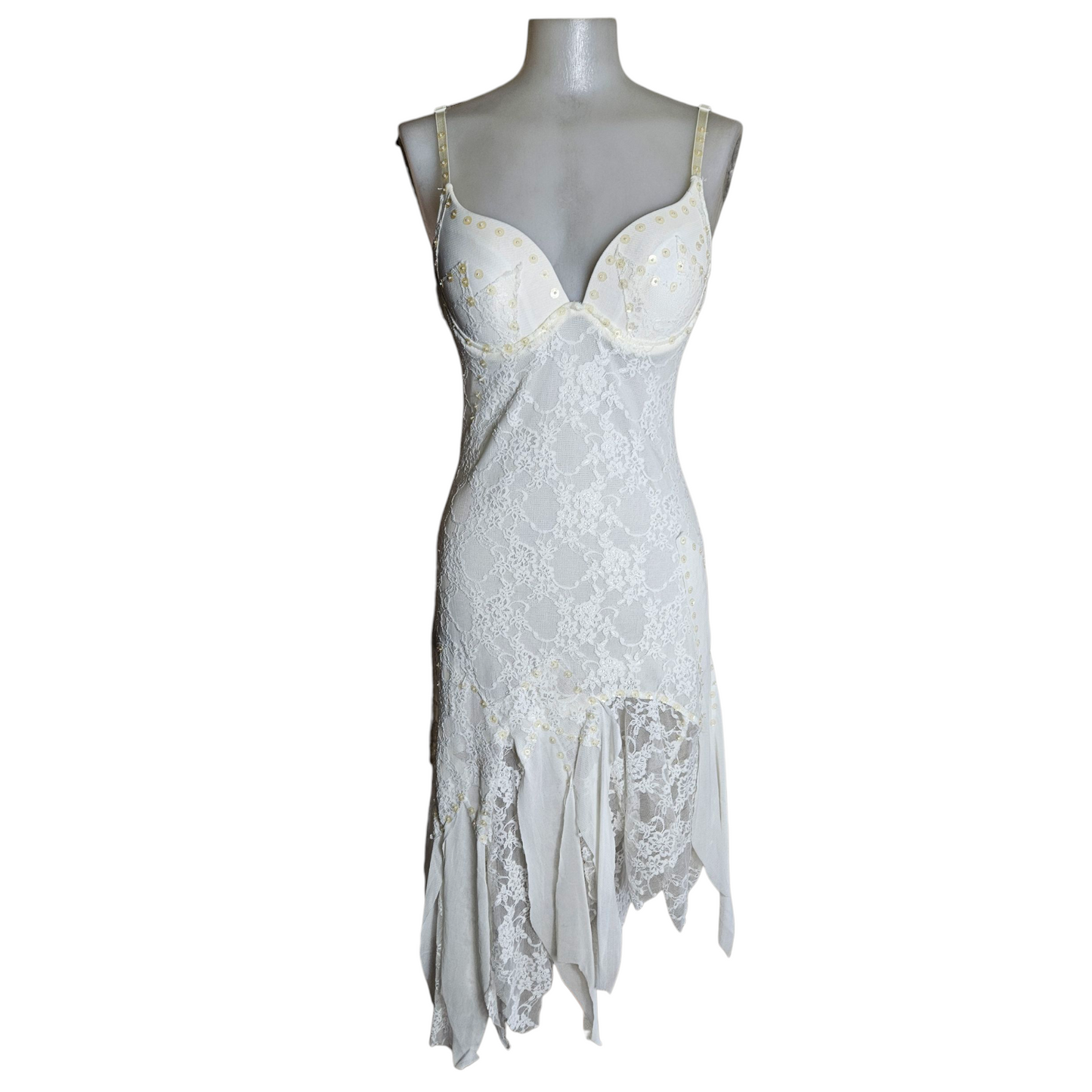 Robe asymétrique dentelle blanche