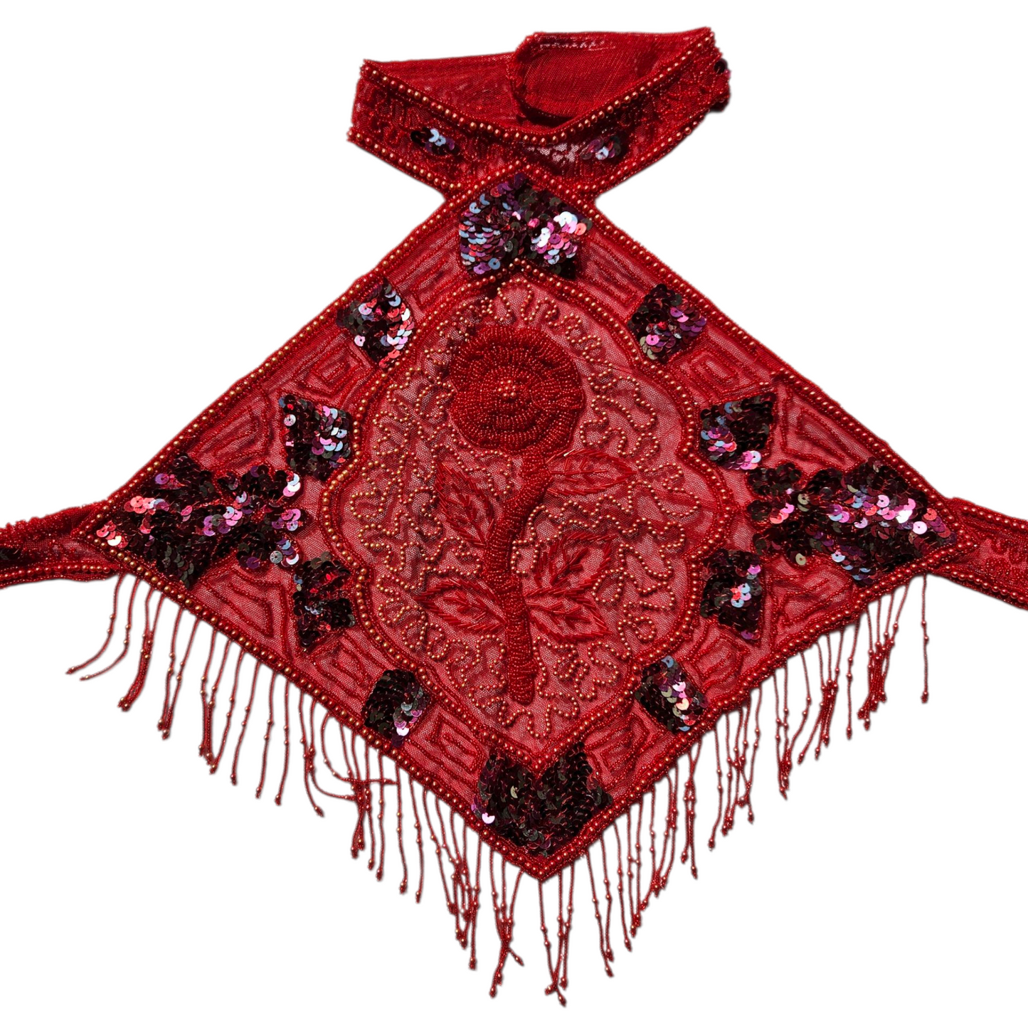 Dos nu en voile rouge brodé de perles et sequins