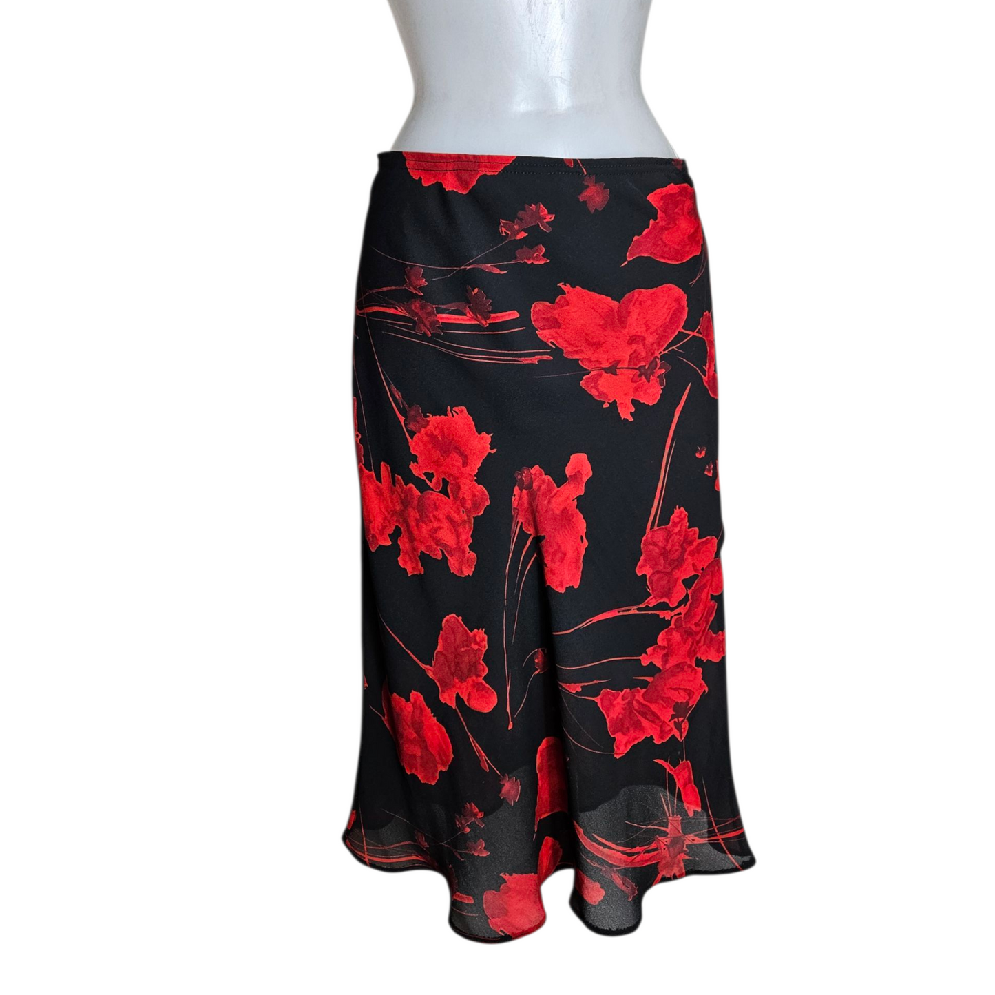 Jupe en voile fleurie rouge et noire