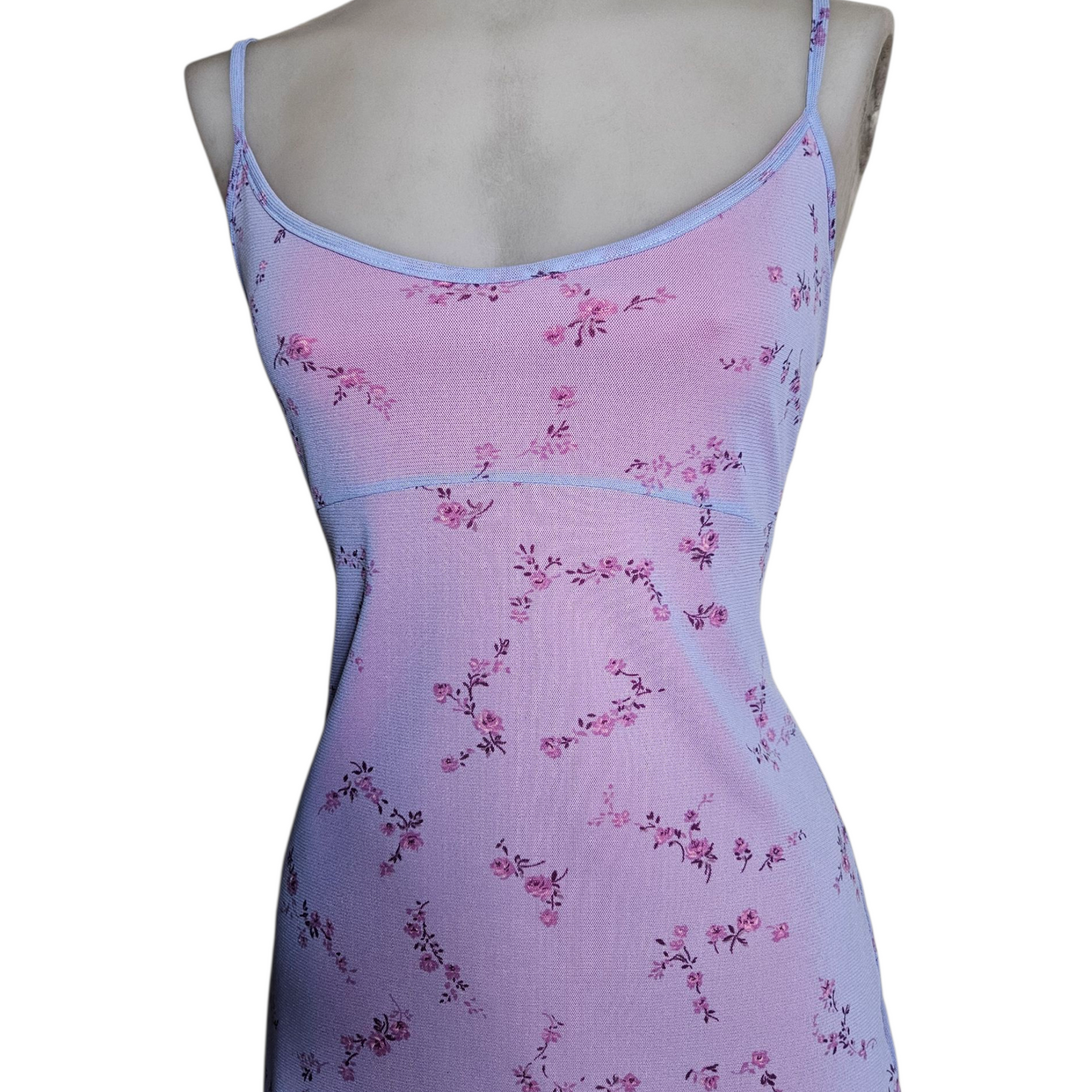 Robe en voile fleurie tons rose et lila
