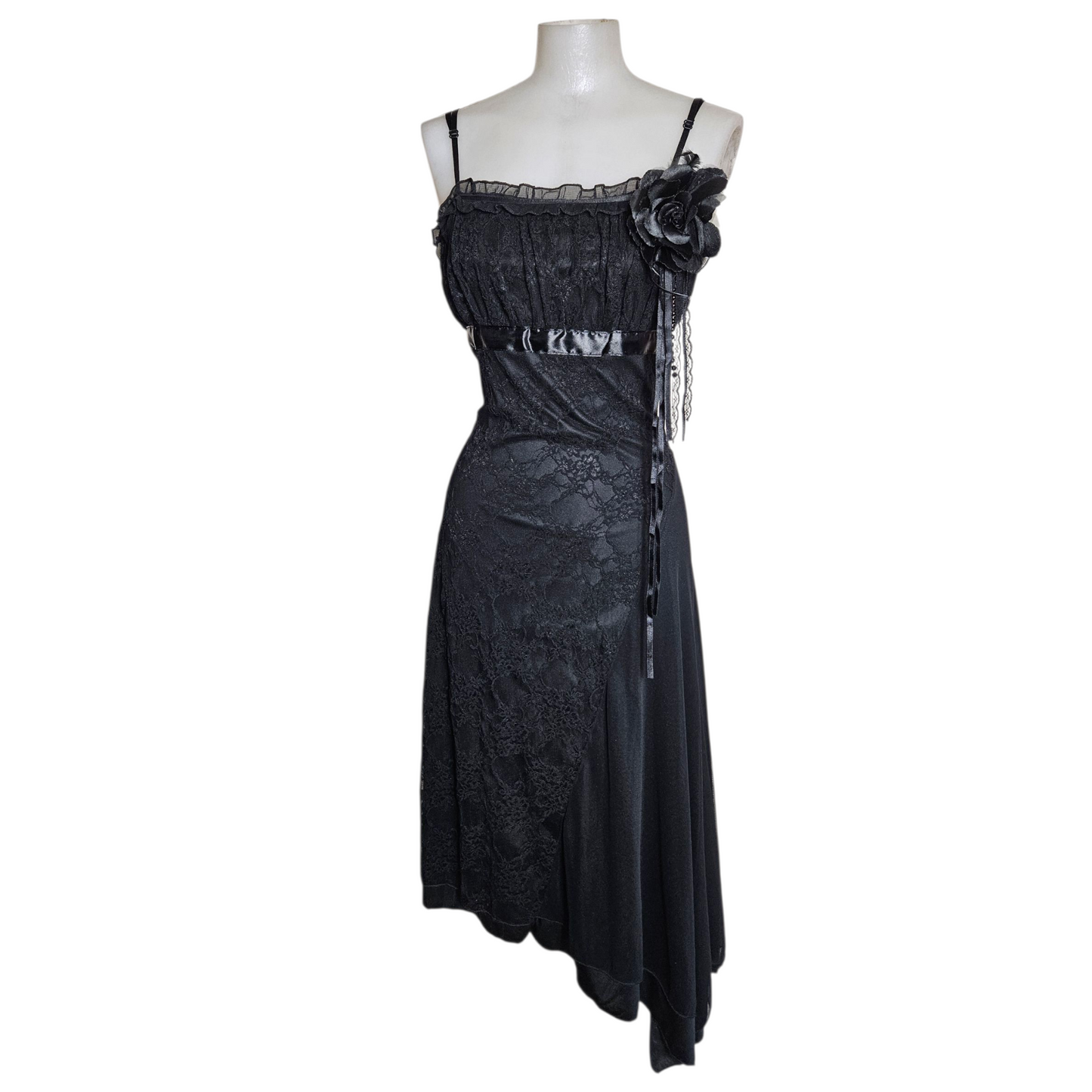 Asymmetrical dress with lace