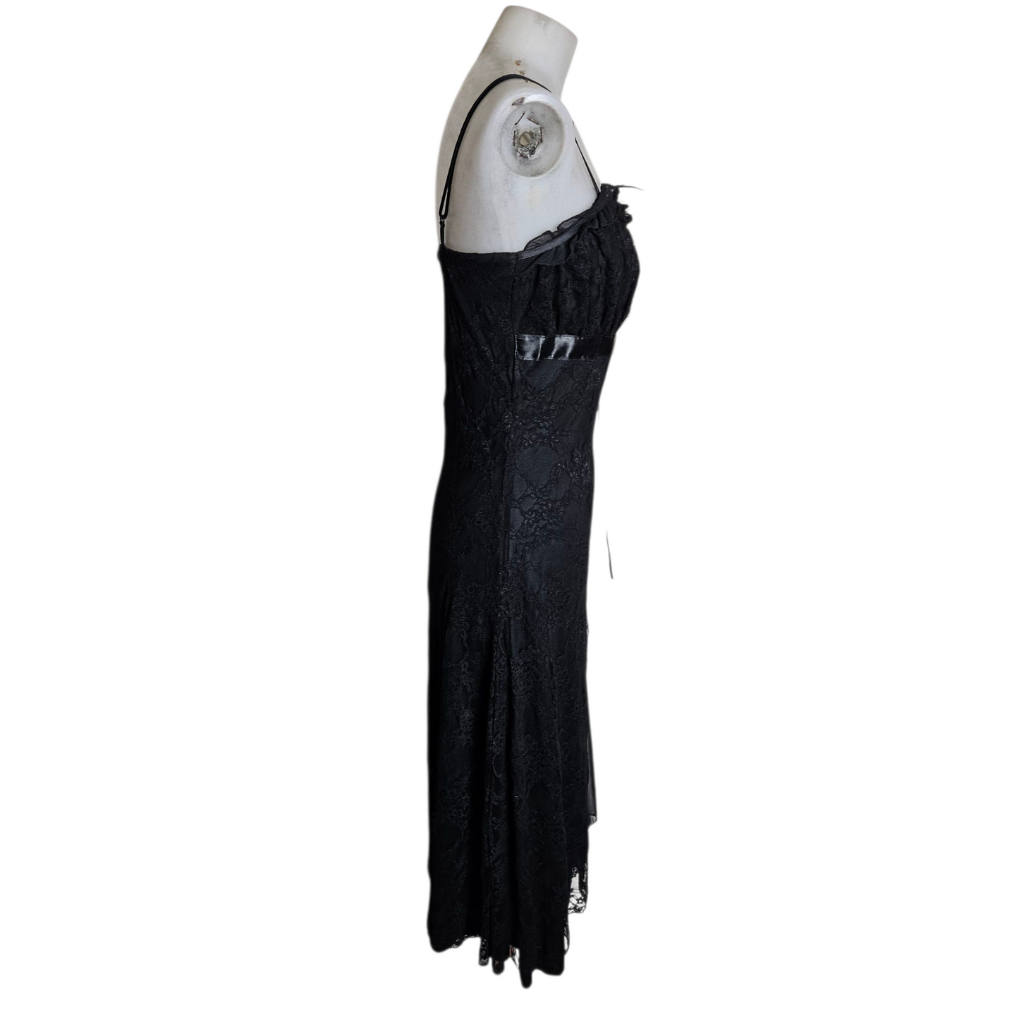 Asymmetrical dress with lace